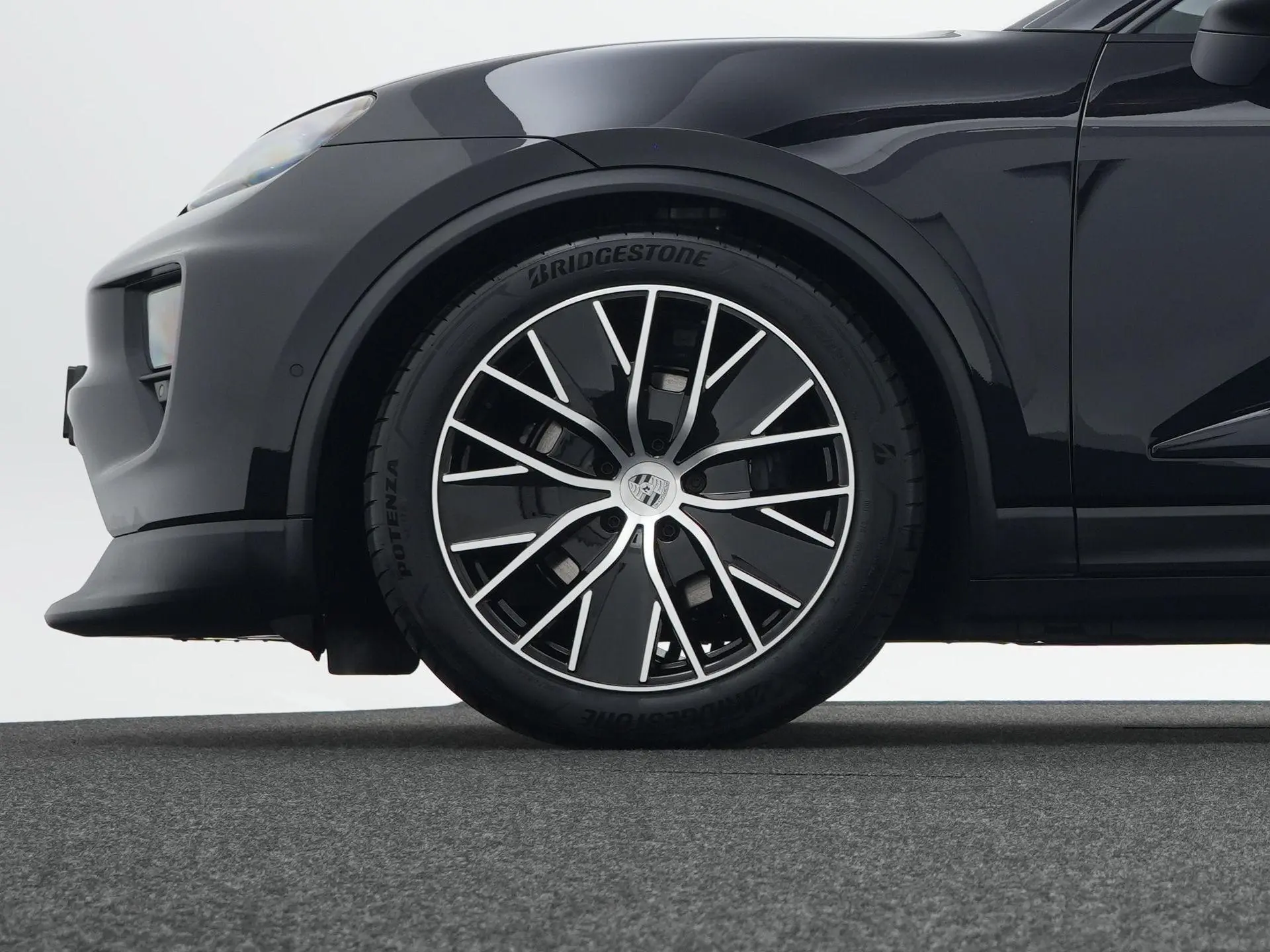 Macan 4