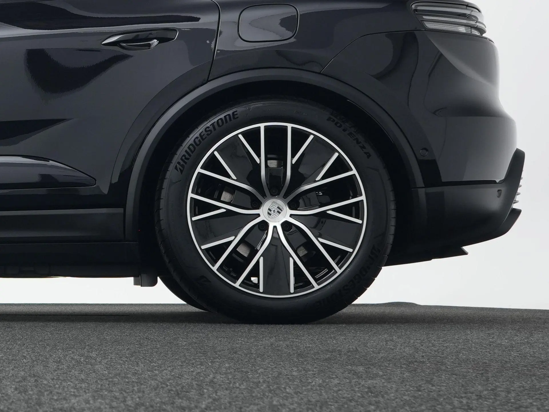 Macan 4
