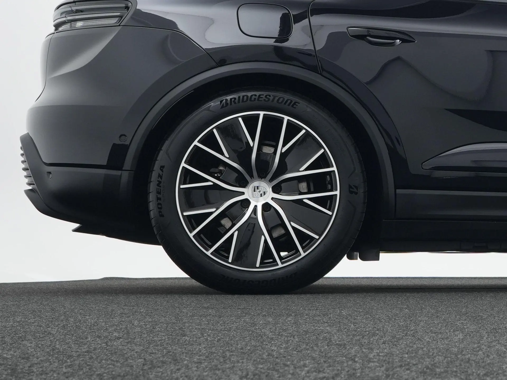 Macan 4