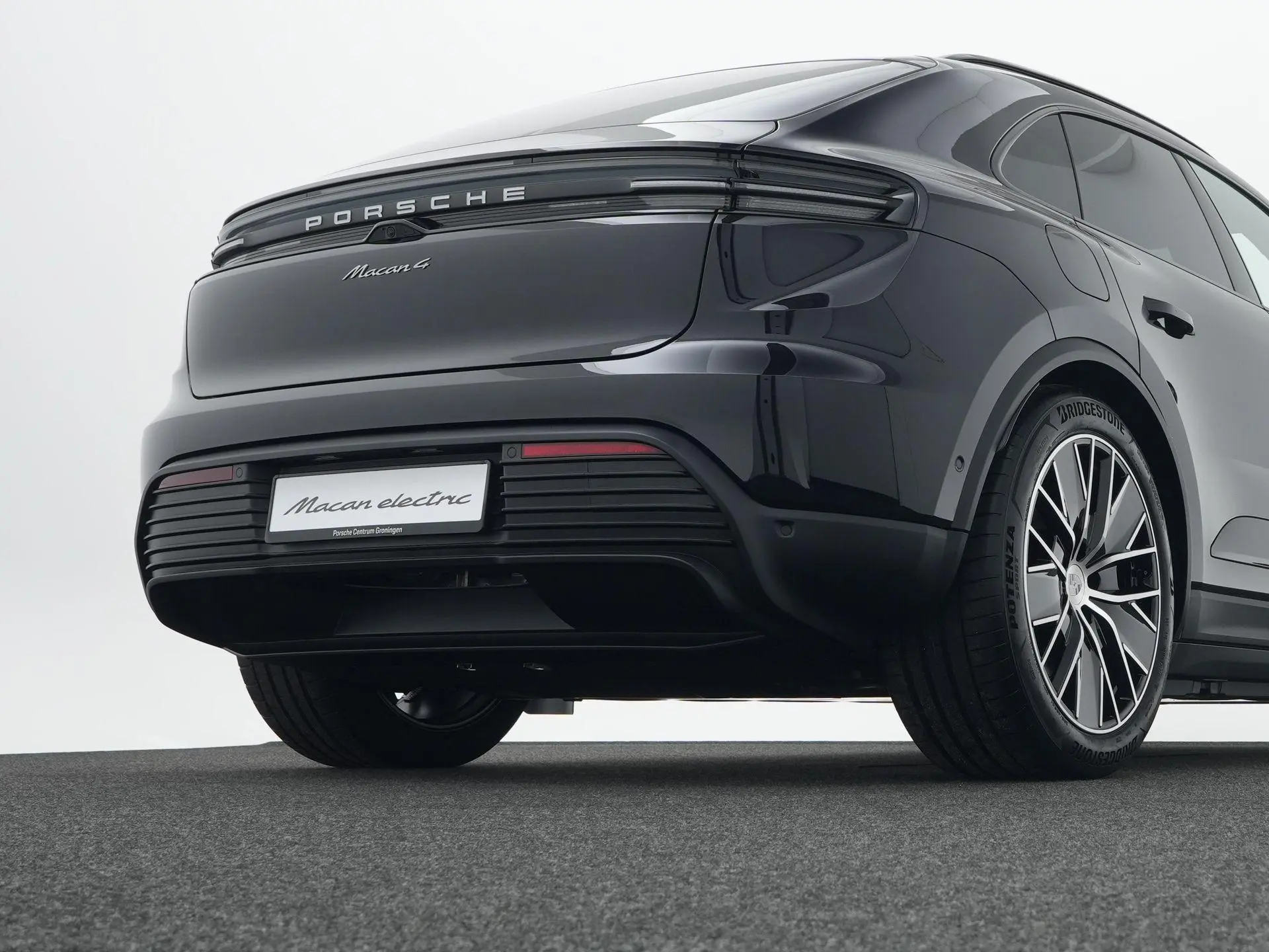 Macan 4