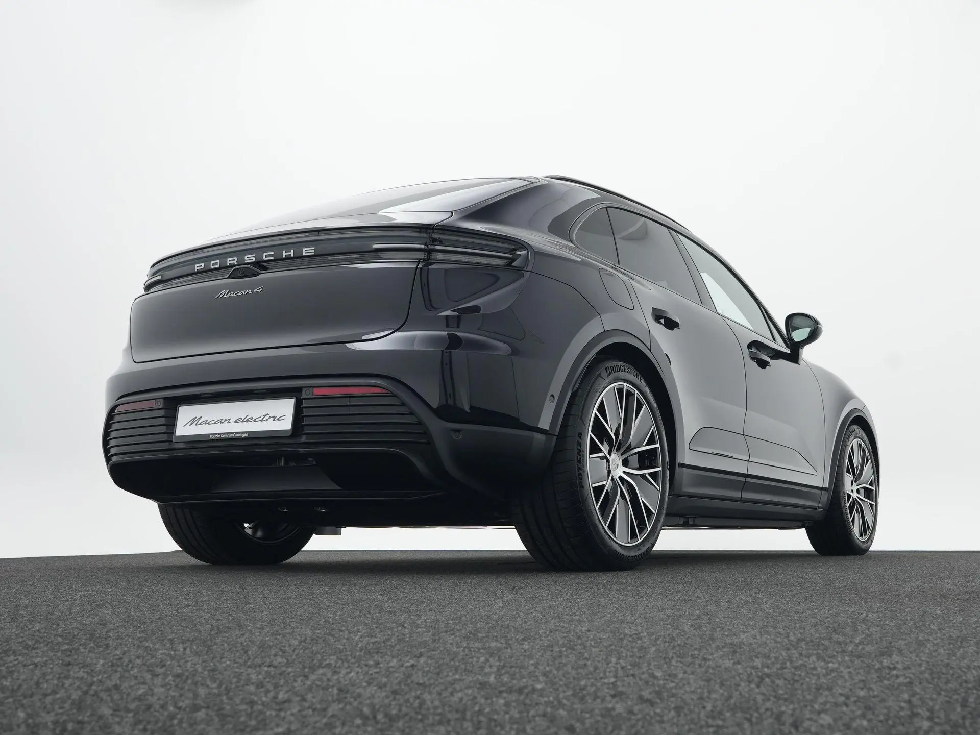 Macan 4