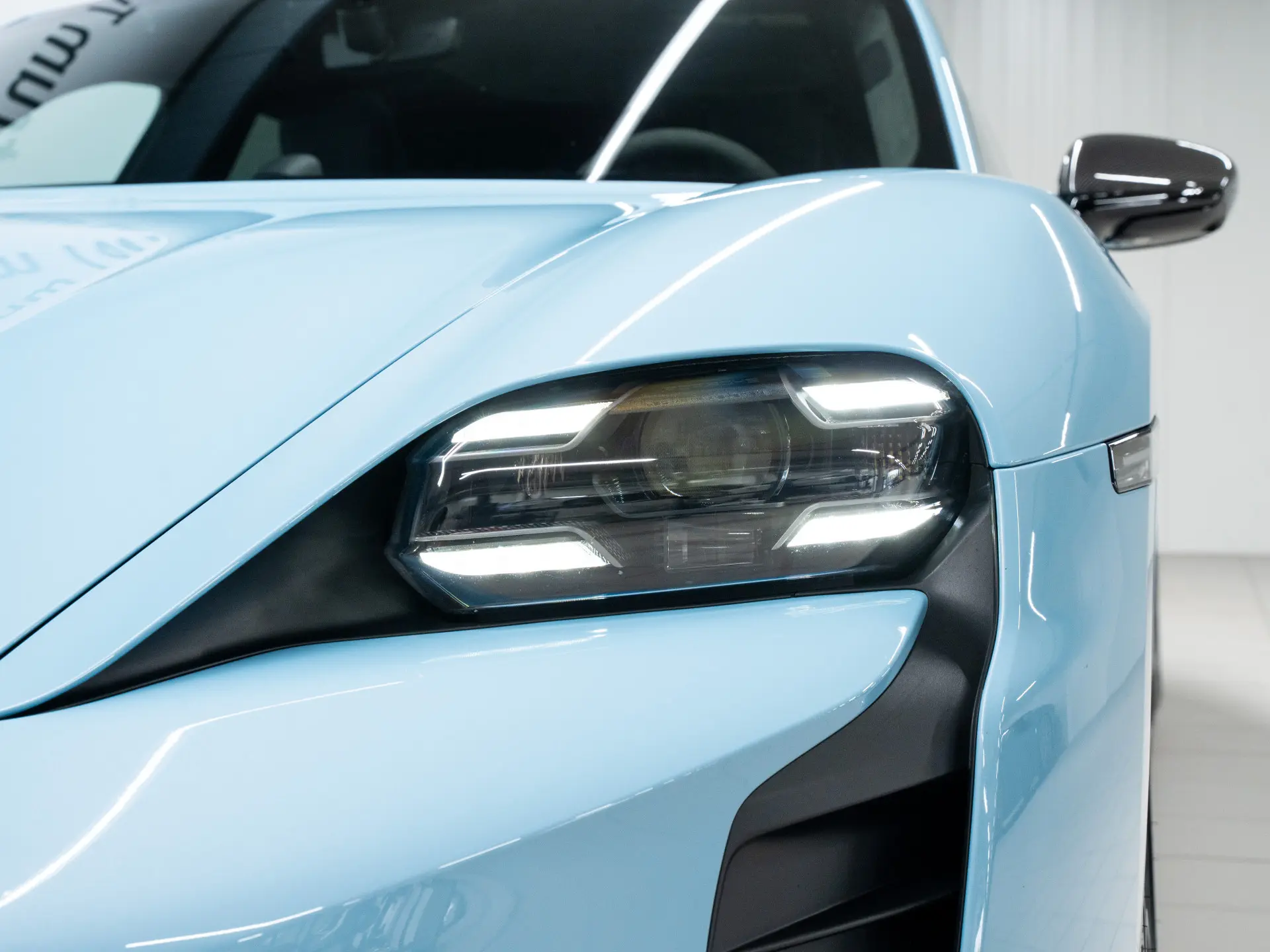 Taycan turbo s Sport Turismo