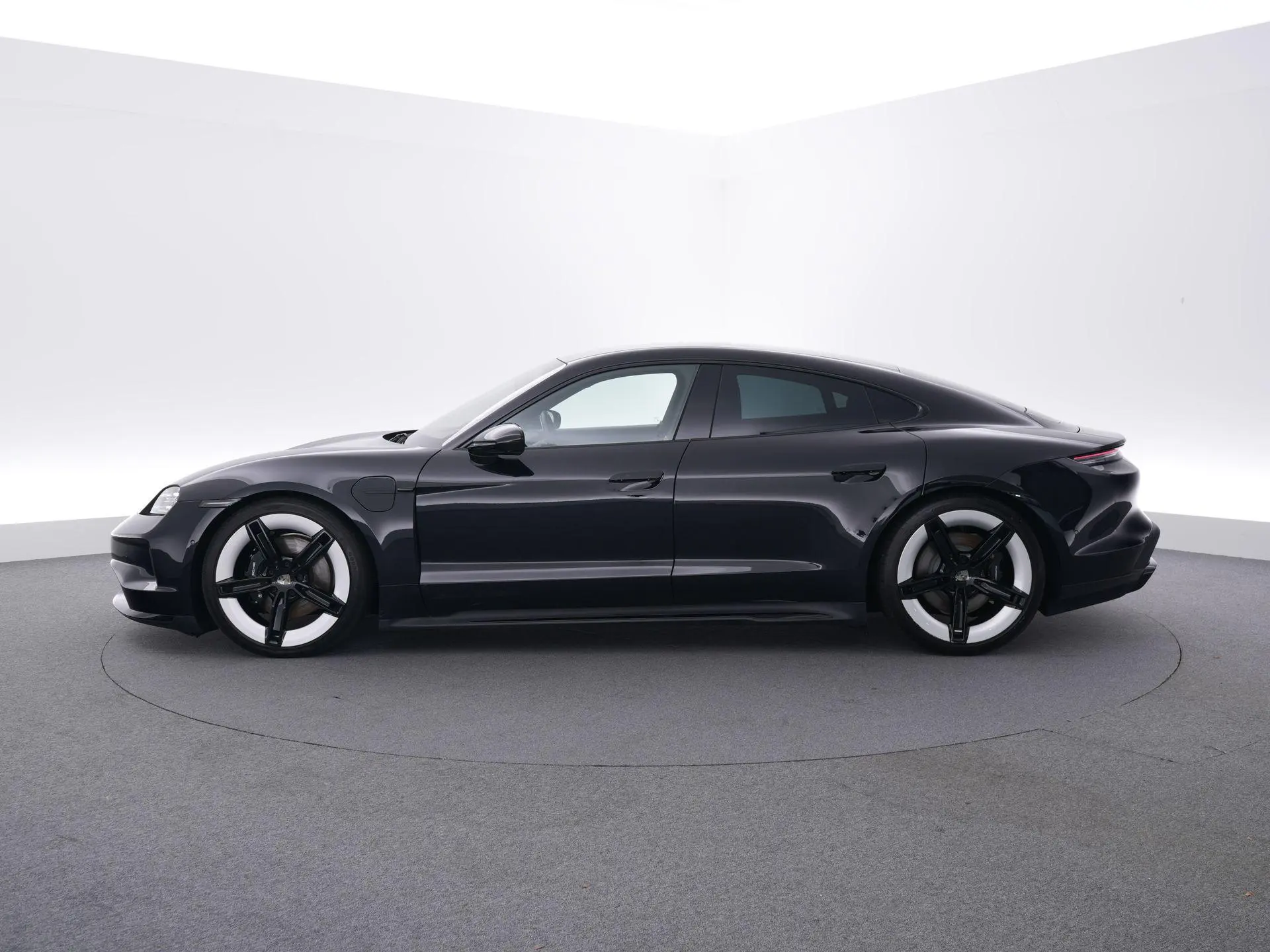 Taycan 4 Black Edition 105 kWh