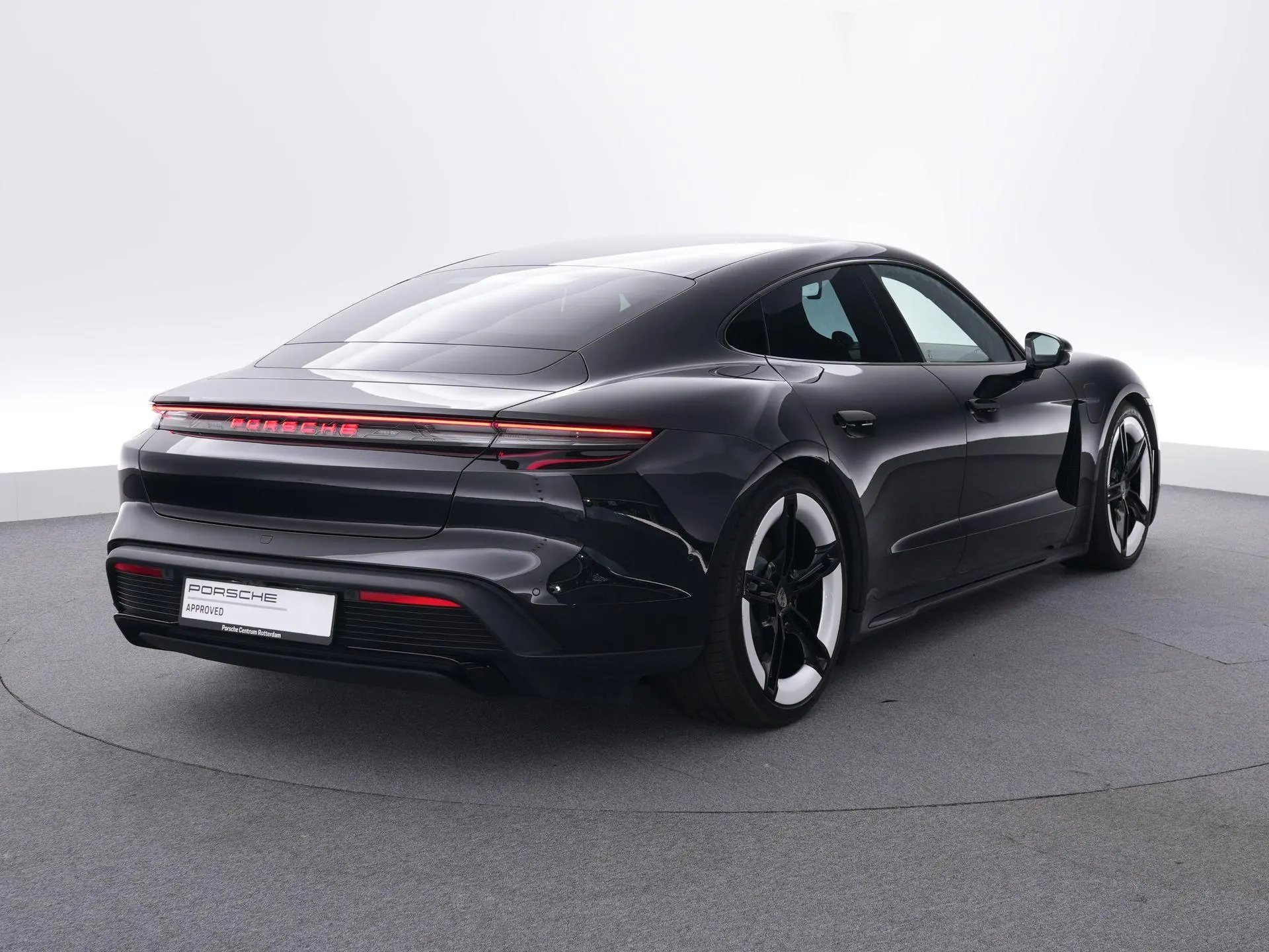 Taycan 4 Black Edition 105 kWh