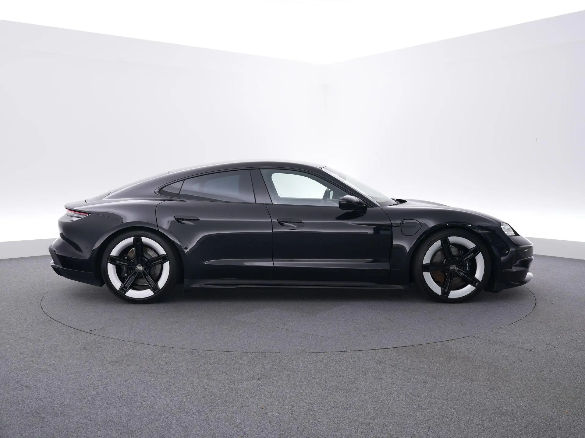 Taycan 4 Black Edition 105 kWh