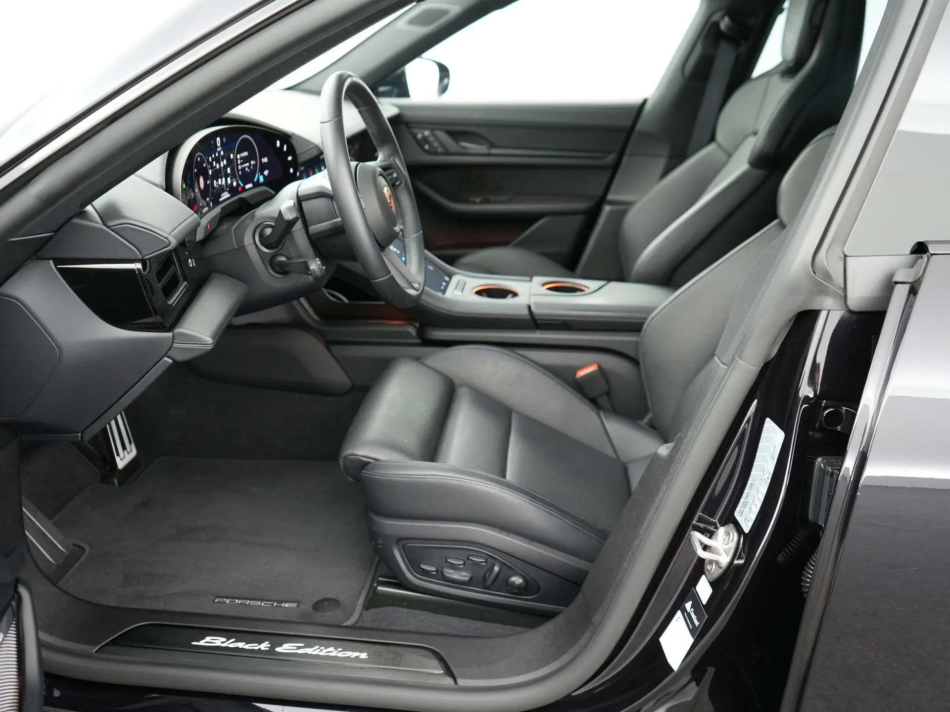 Taycan 4 Black Edition 105 kWh