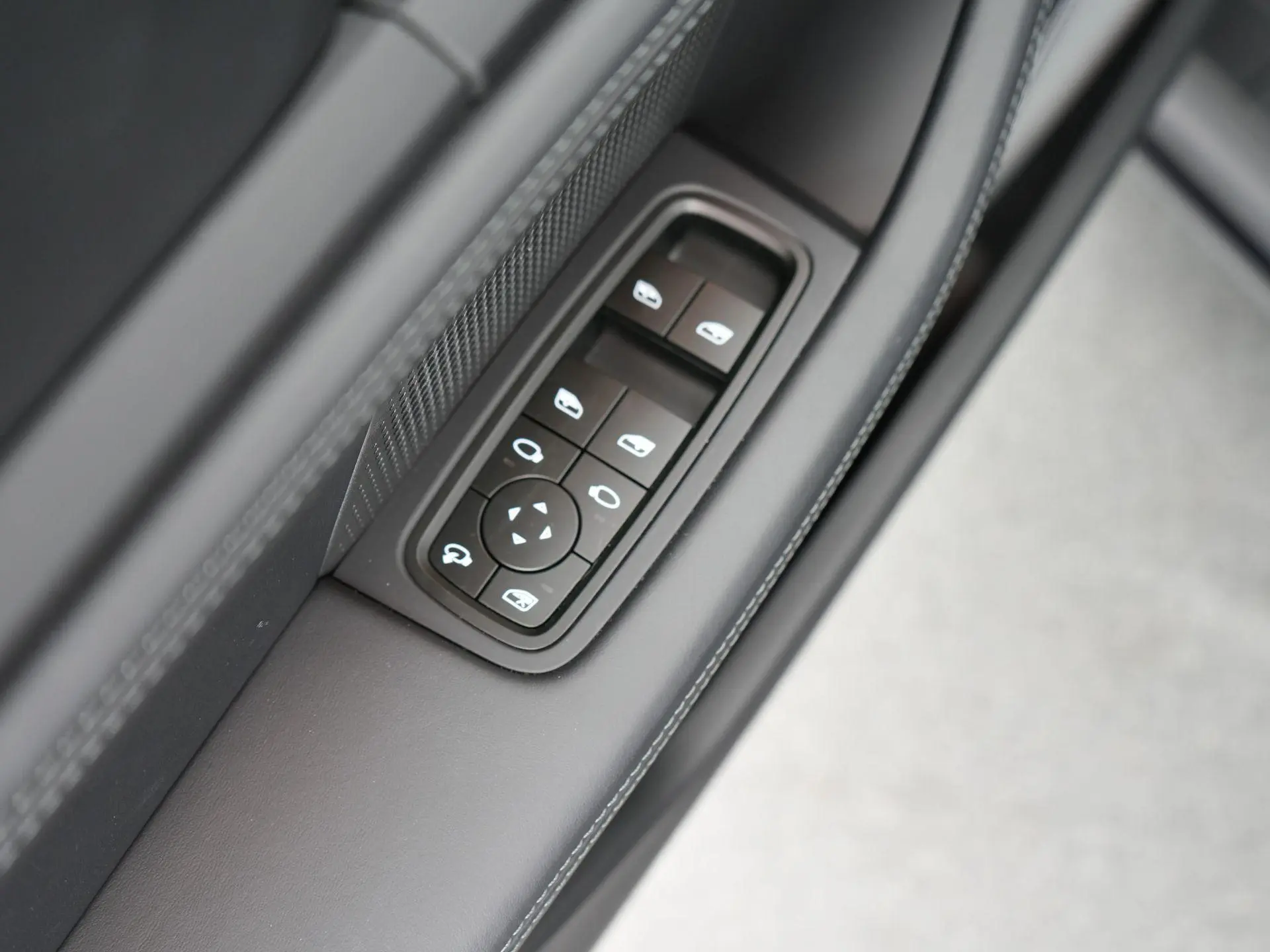 Taycan 4 Black Edition 105 kWh