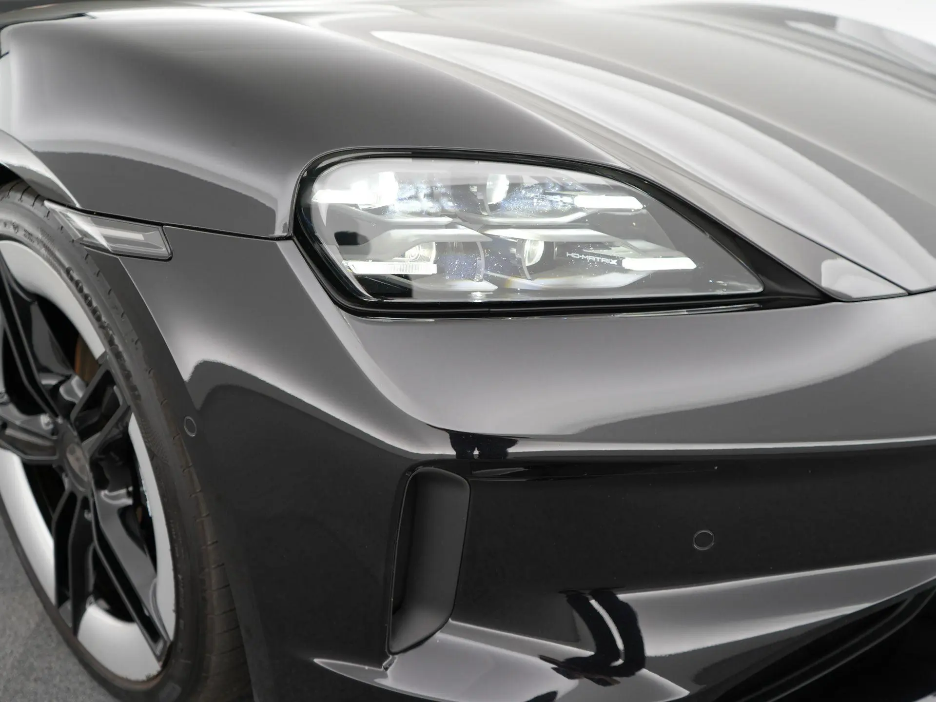 Taycan 4 Black Edition 105 kWh