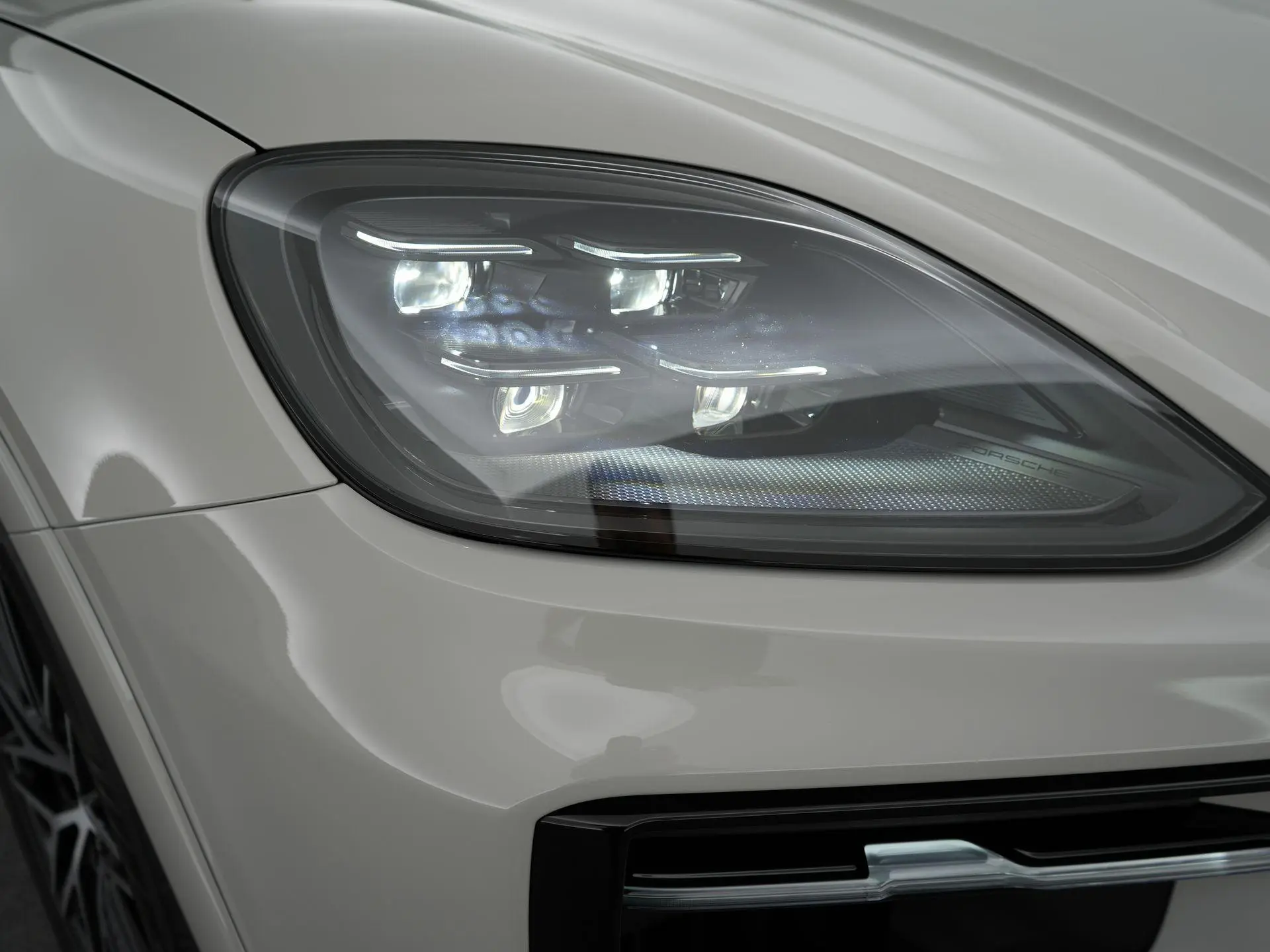 Cayenne Coupé 3.0 E-Hybrid Black Edition