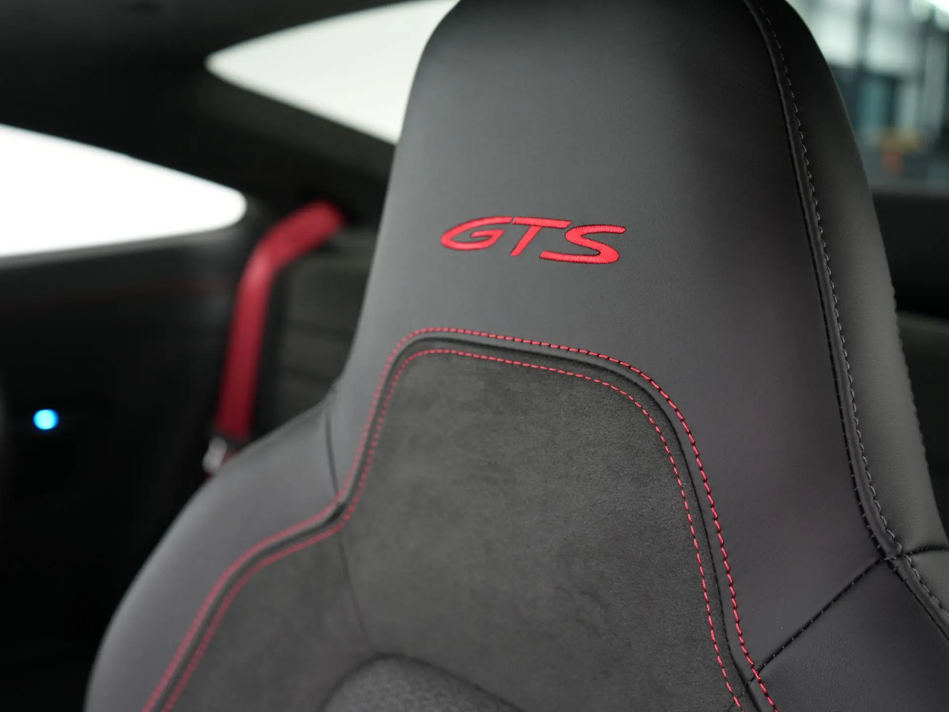911 3.6 T-Hybrid Carrera 4 GTS