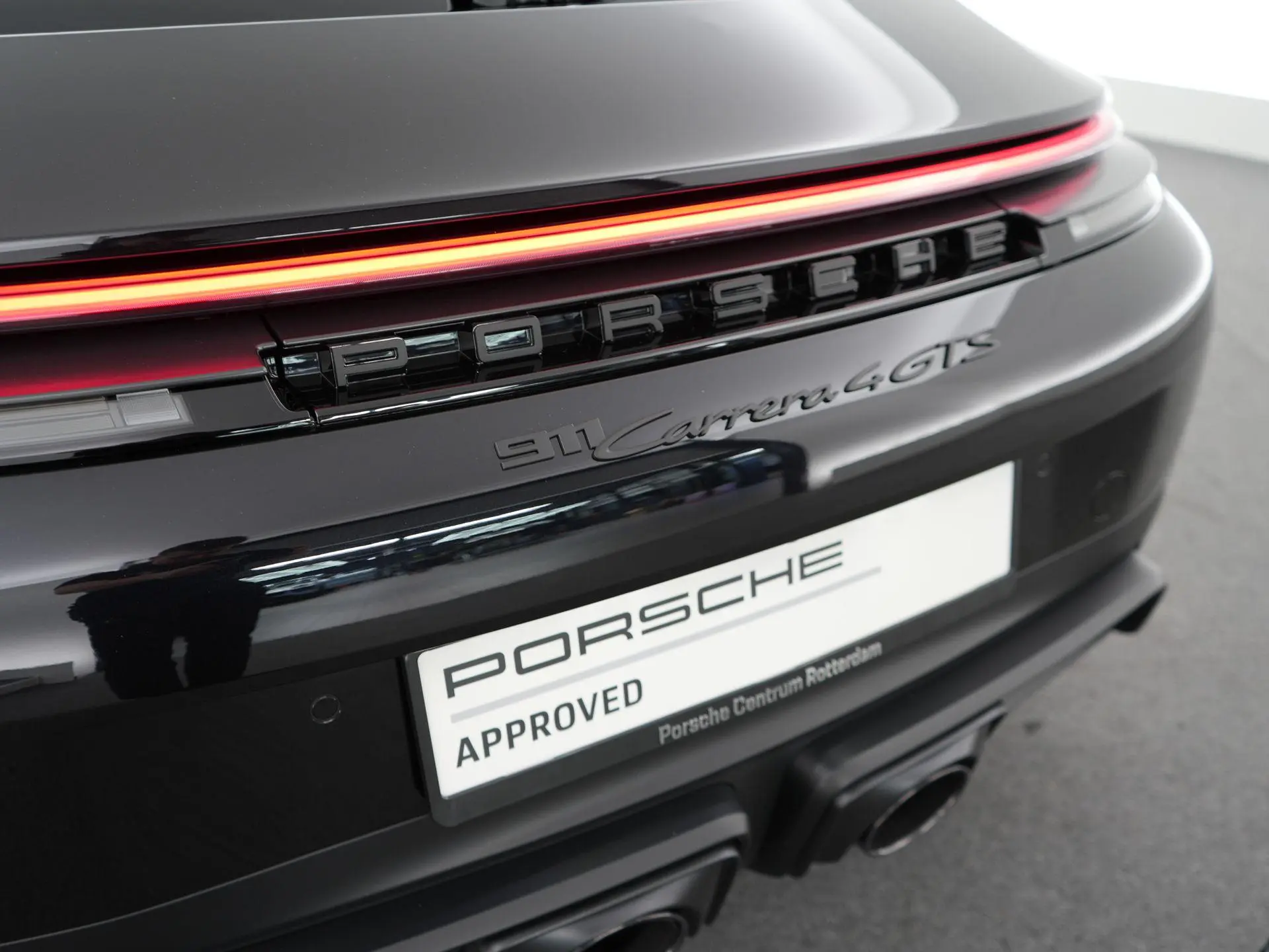 911 3.6 T-Hybrid Carrera 4 GTS