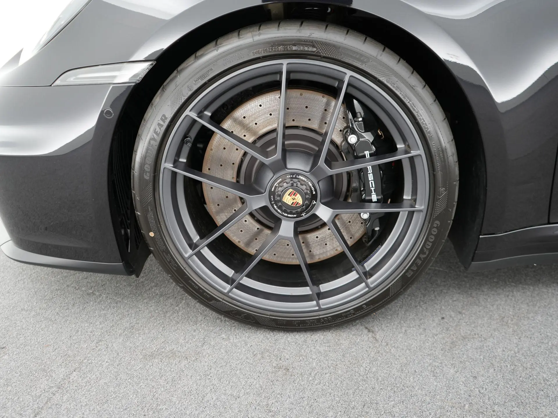 911 3.6 T-Hybrid Carrera 4 GTS