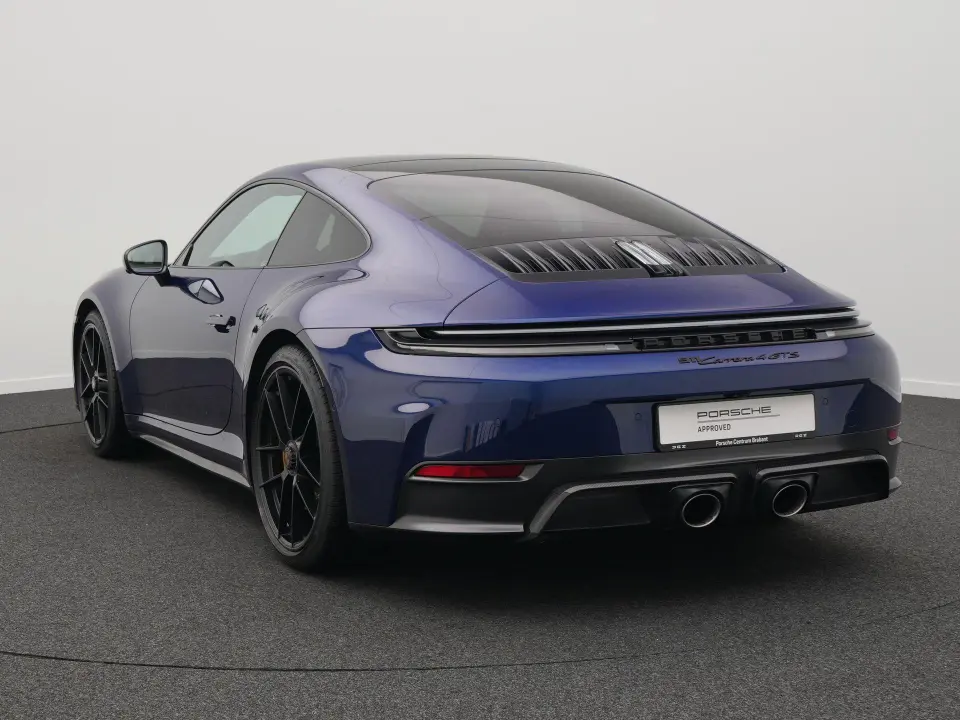 Porsche 911 Carrera 4 GTS