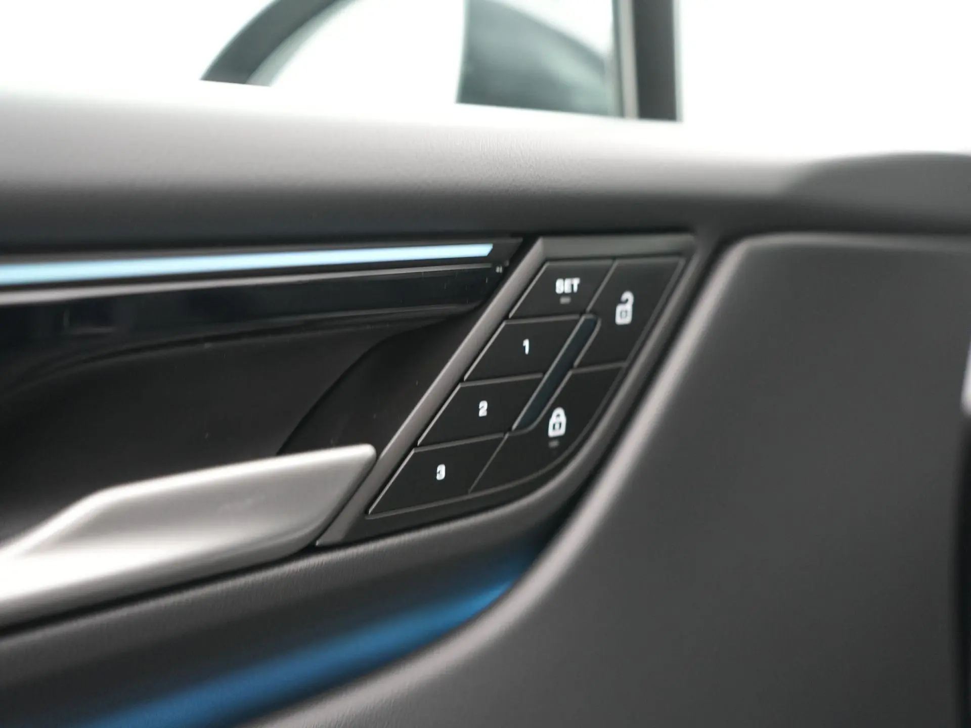 Macan 100 kWh