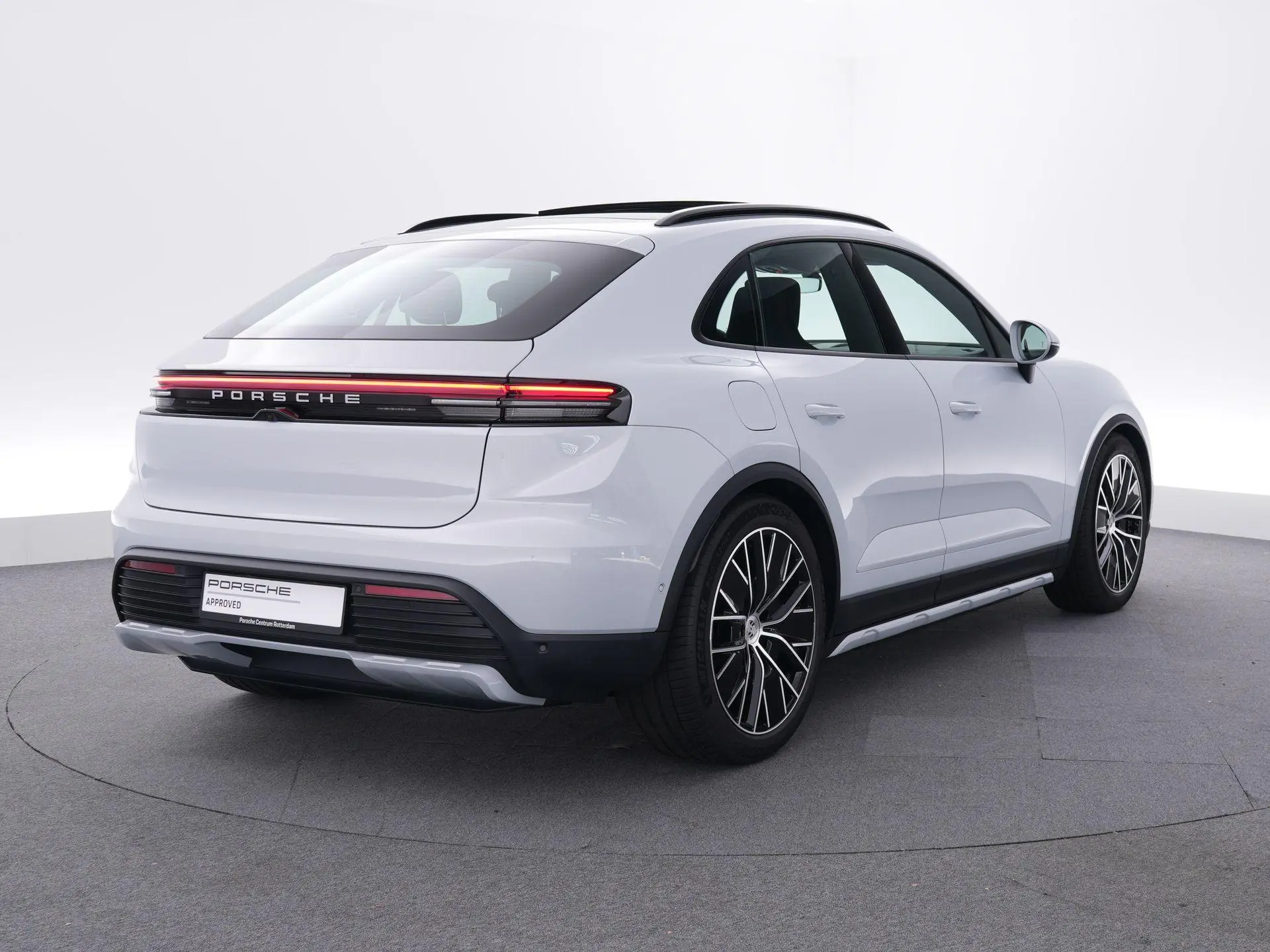 Macan 4 100 kWh