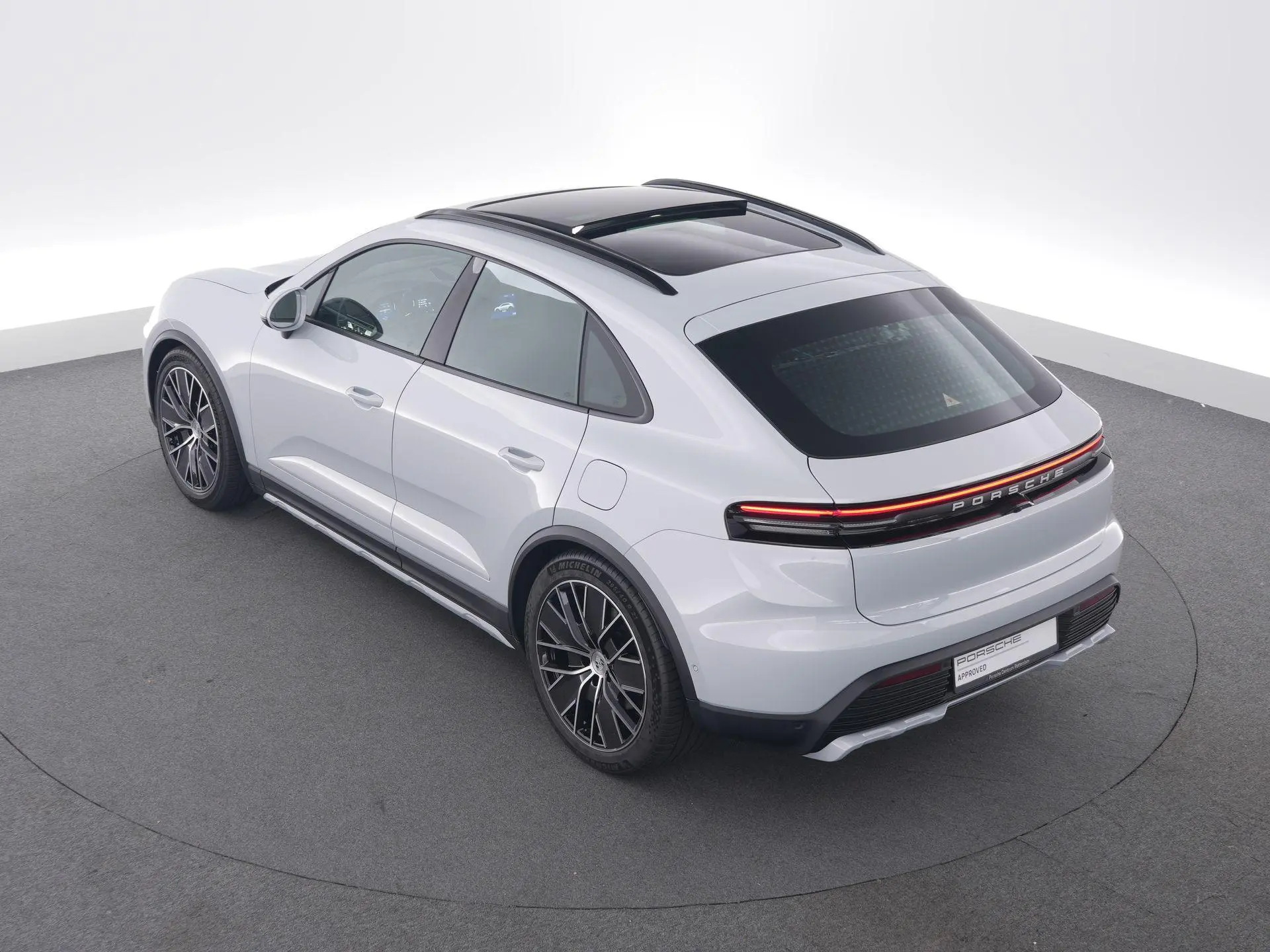 Macan 4 100 kWh