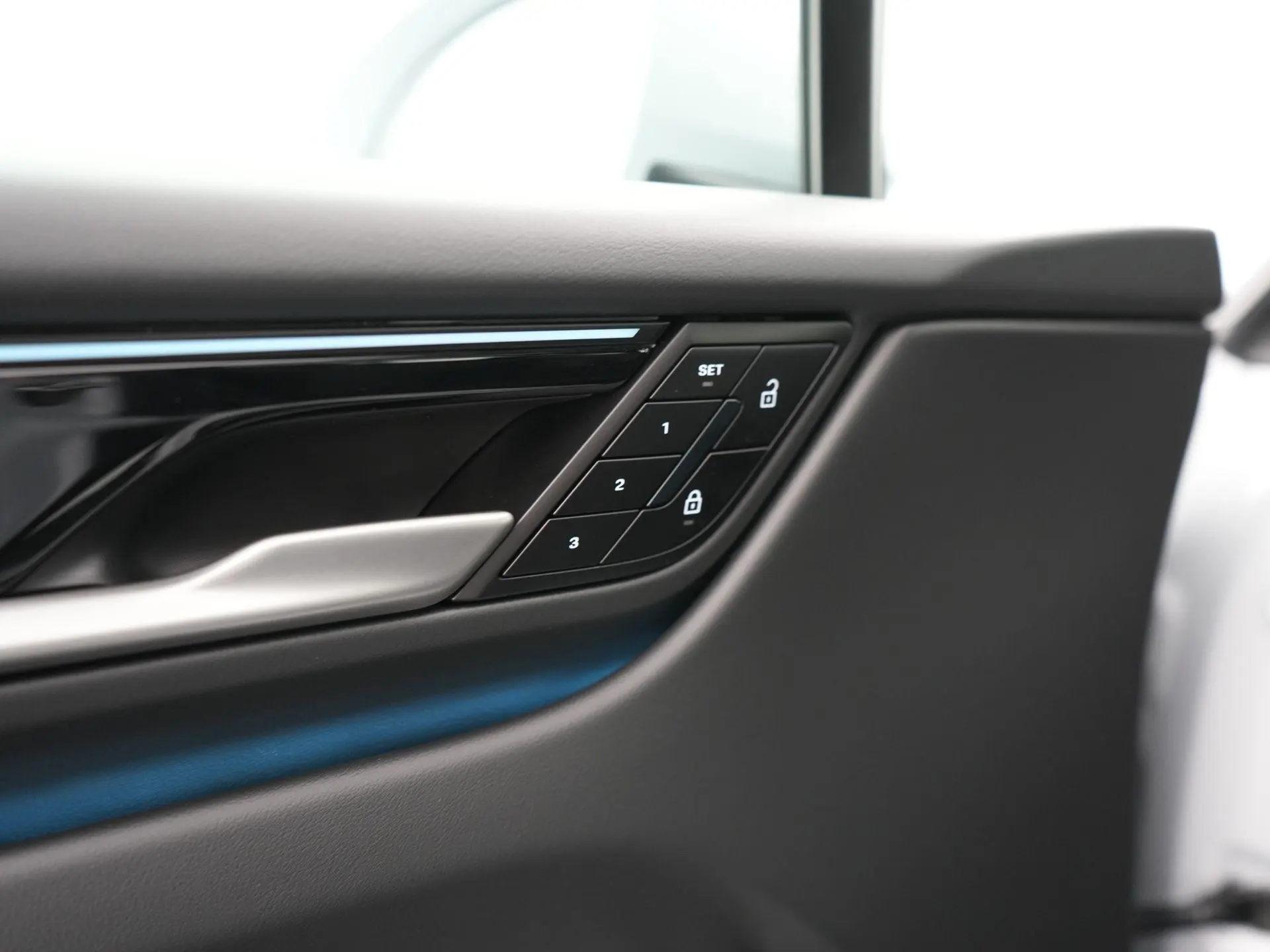 Macan 4 100 kWh