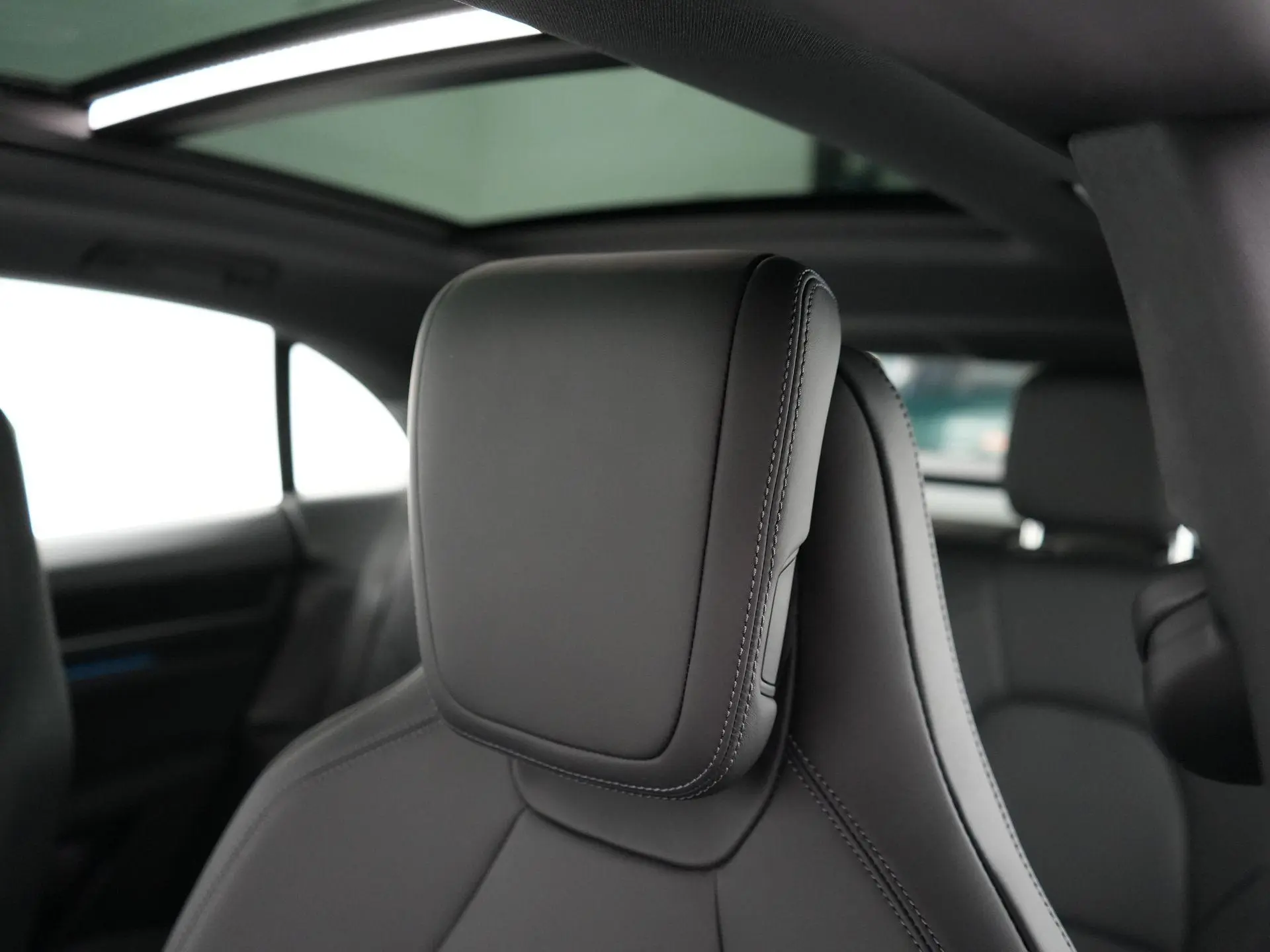 Macan 4 100 kWh