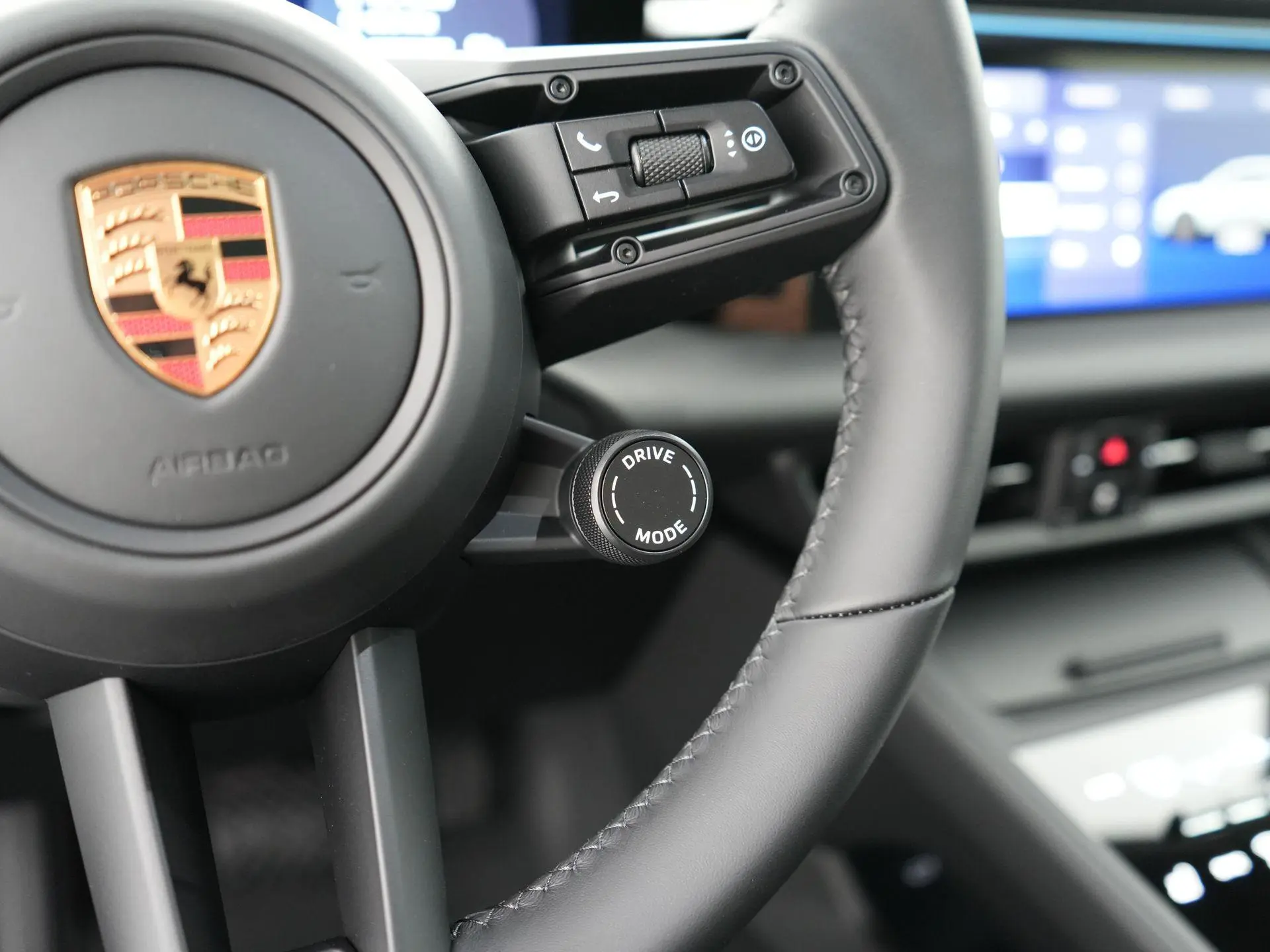 Macan 4 100 kWh
