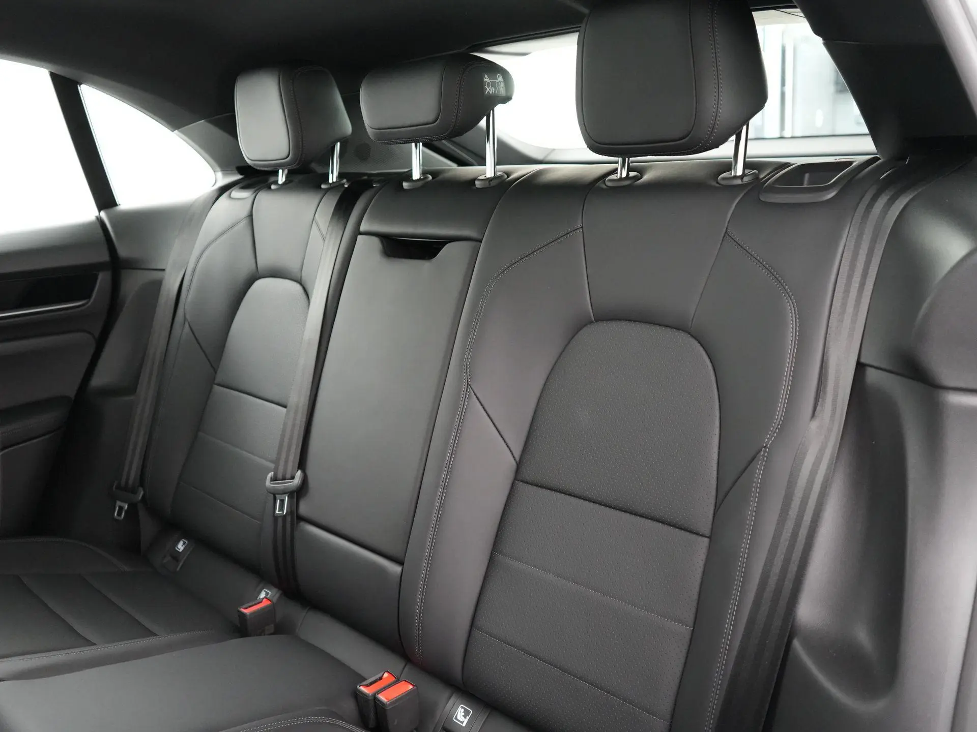 Macan 4 100 kWh