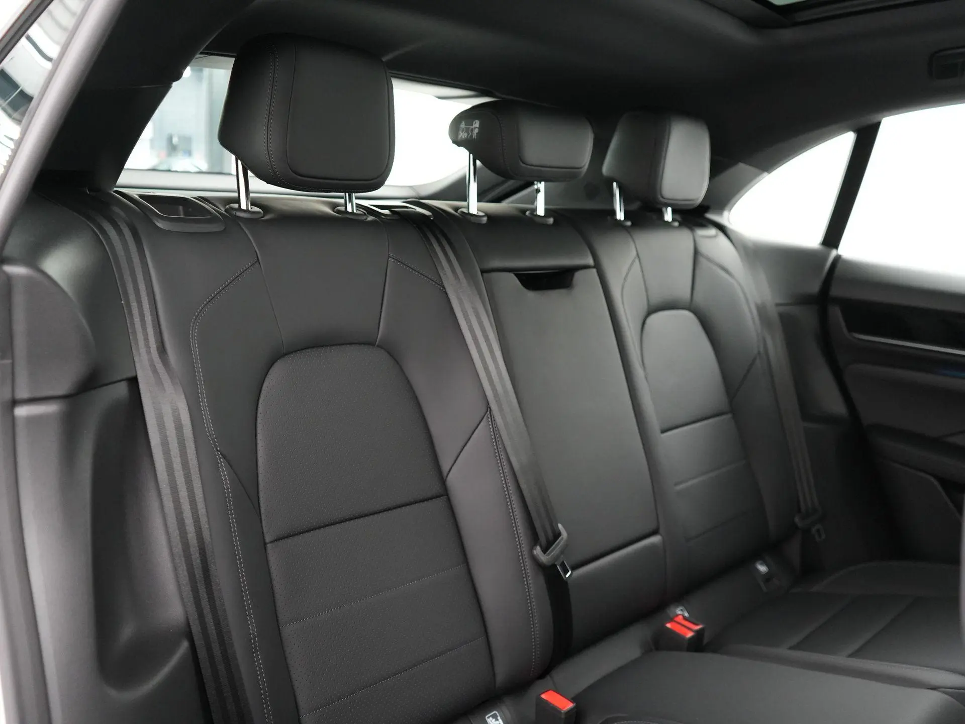 Macan 4 100 kWh