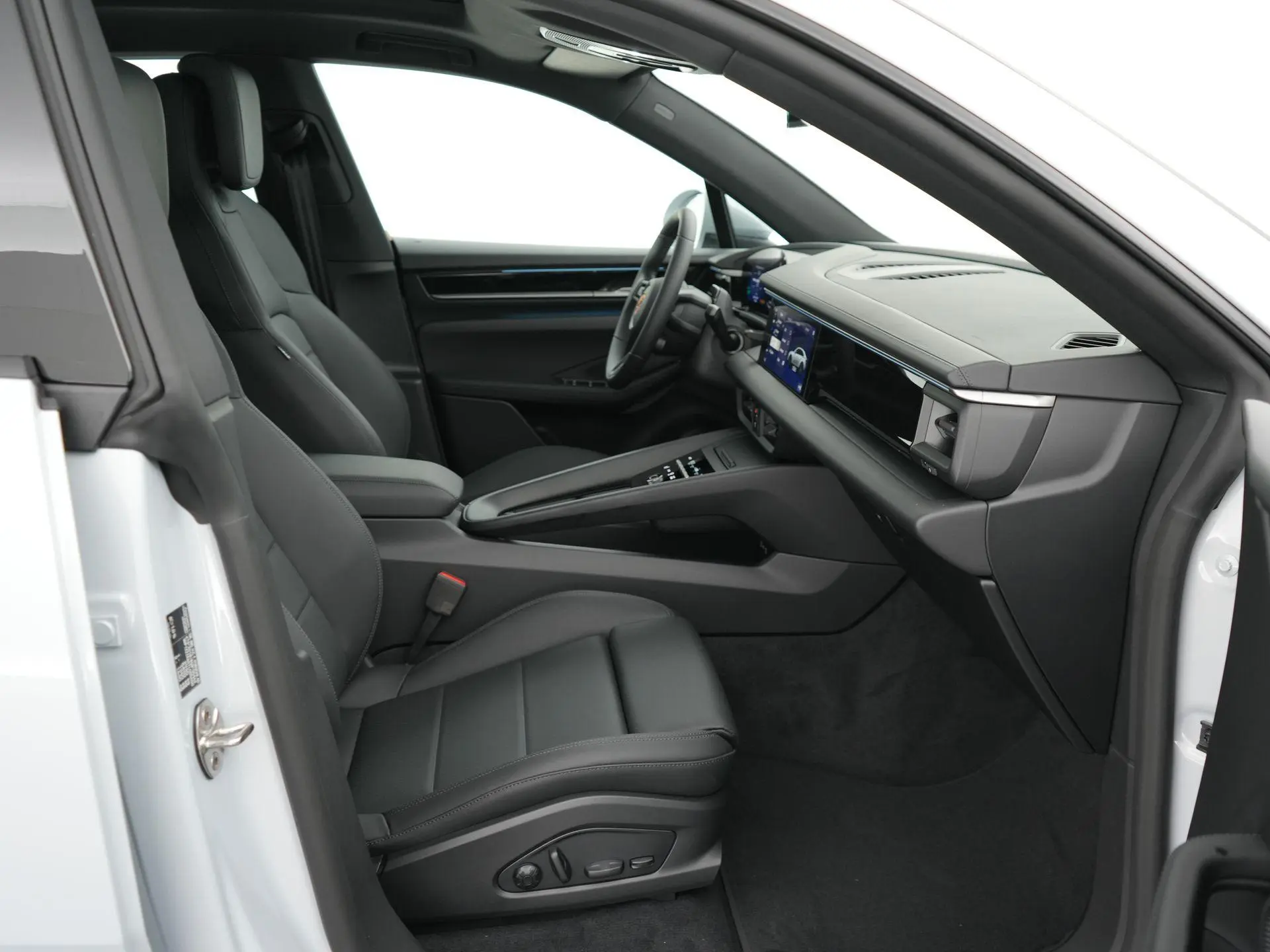 Macan 4 100 kWh