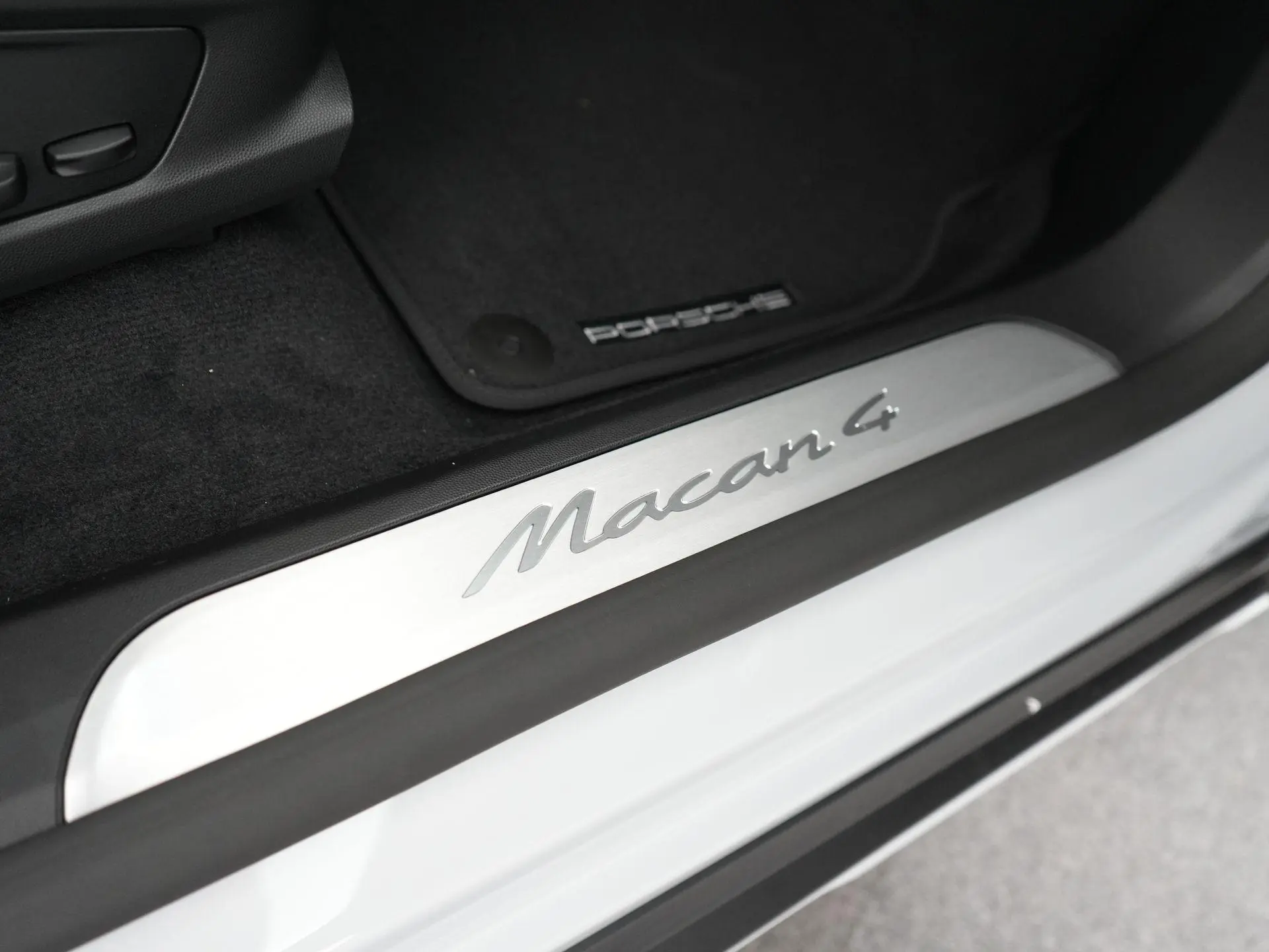 Macan 4 100 kWh