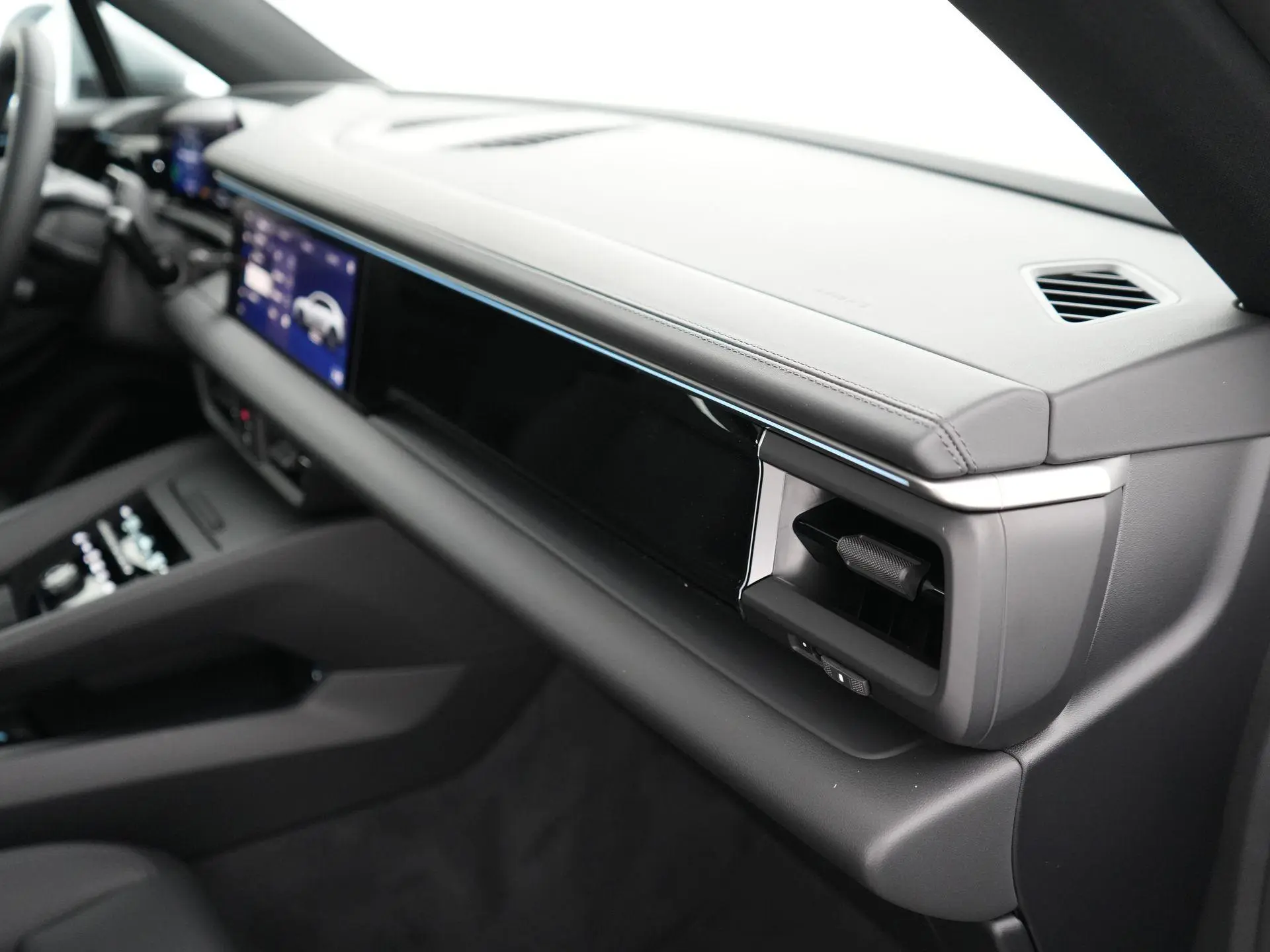 Macan 4 100 kWh