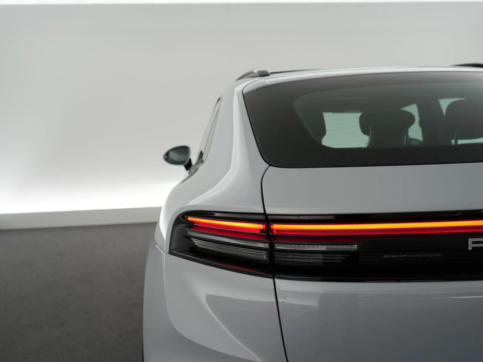 Macan 4 100 kWh