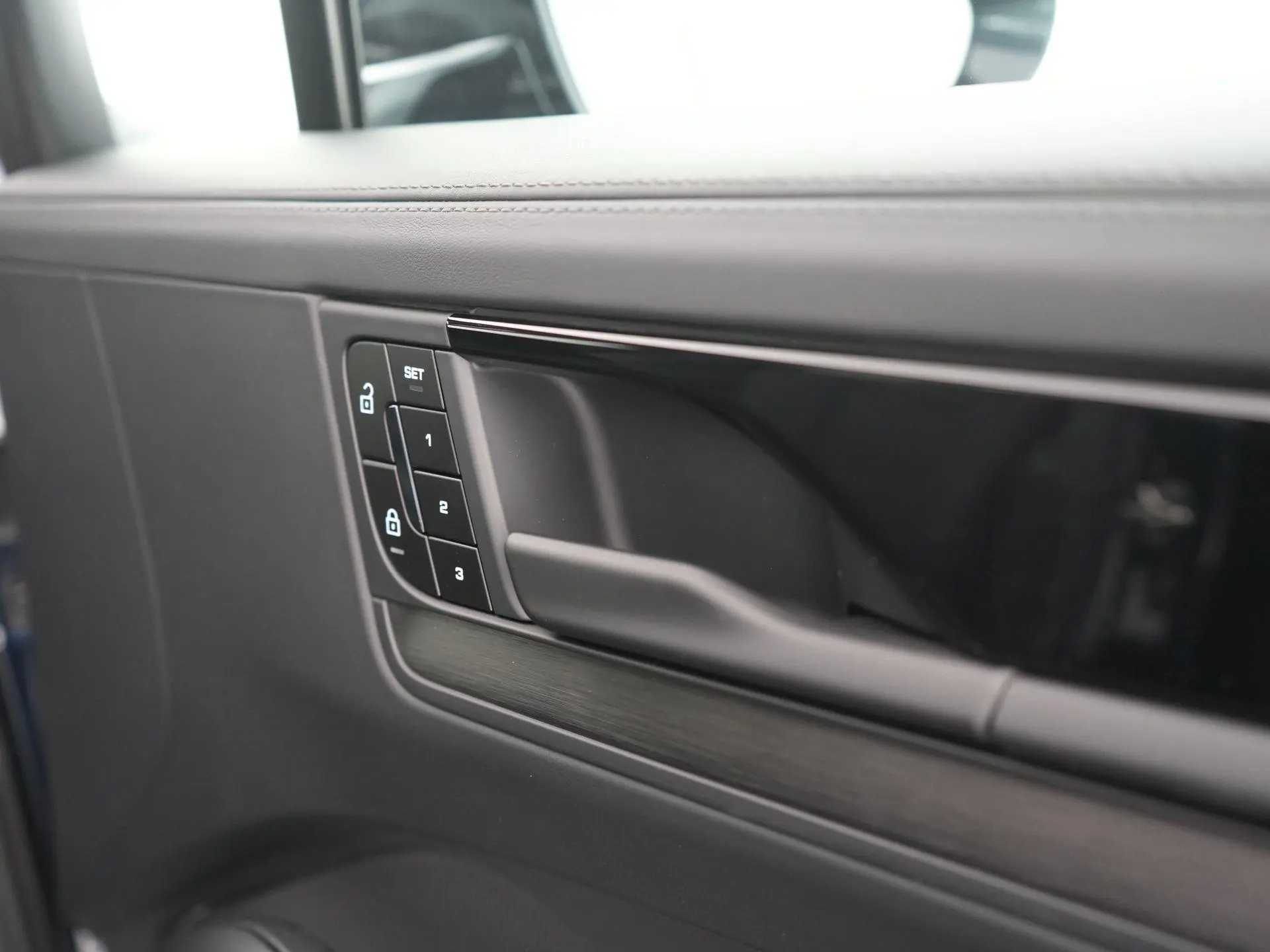 Cayenne 3.0 E-Hybrid Black Edition