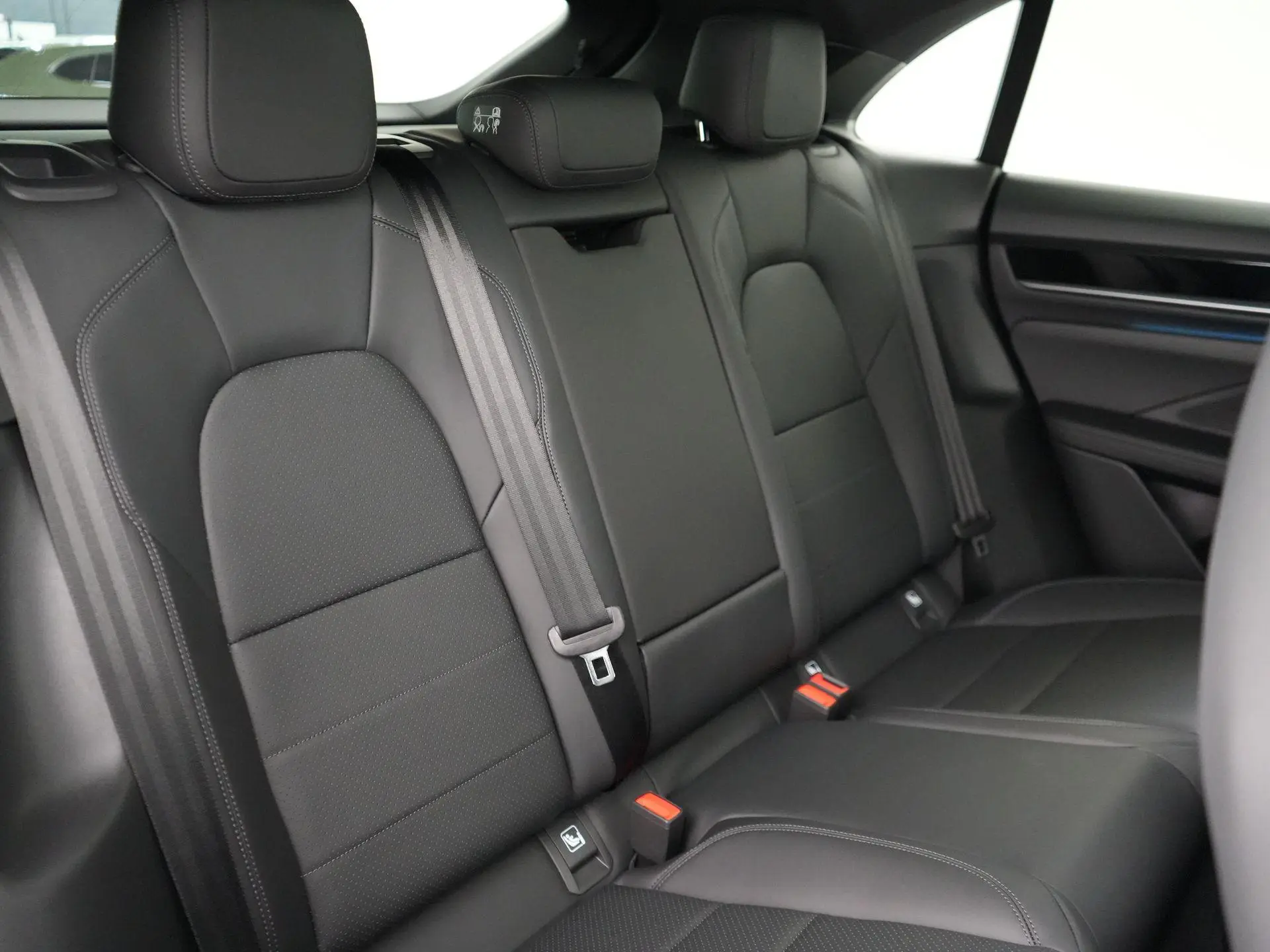 Macan 100 kWh