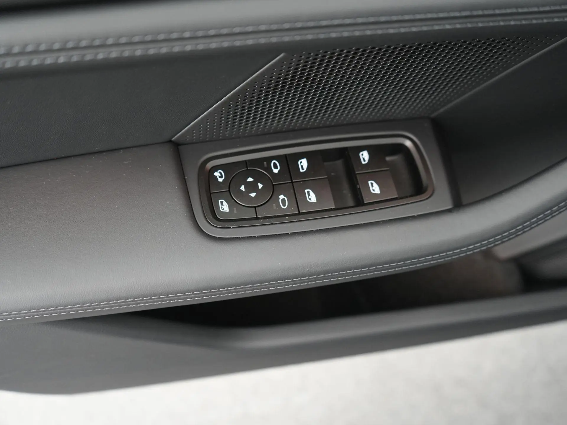 Taycan Sport Turismo Black Edition 105 kWh