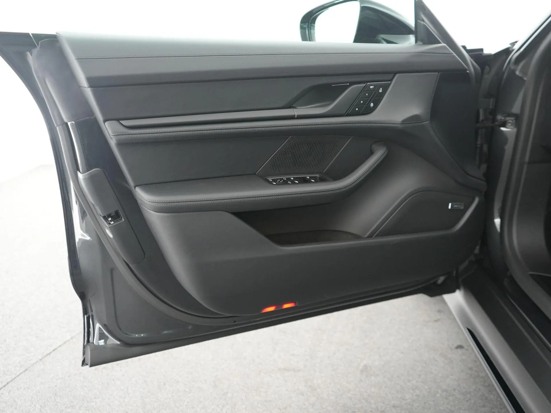 Taycan Sport Turismo Black Edition 105 kWh