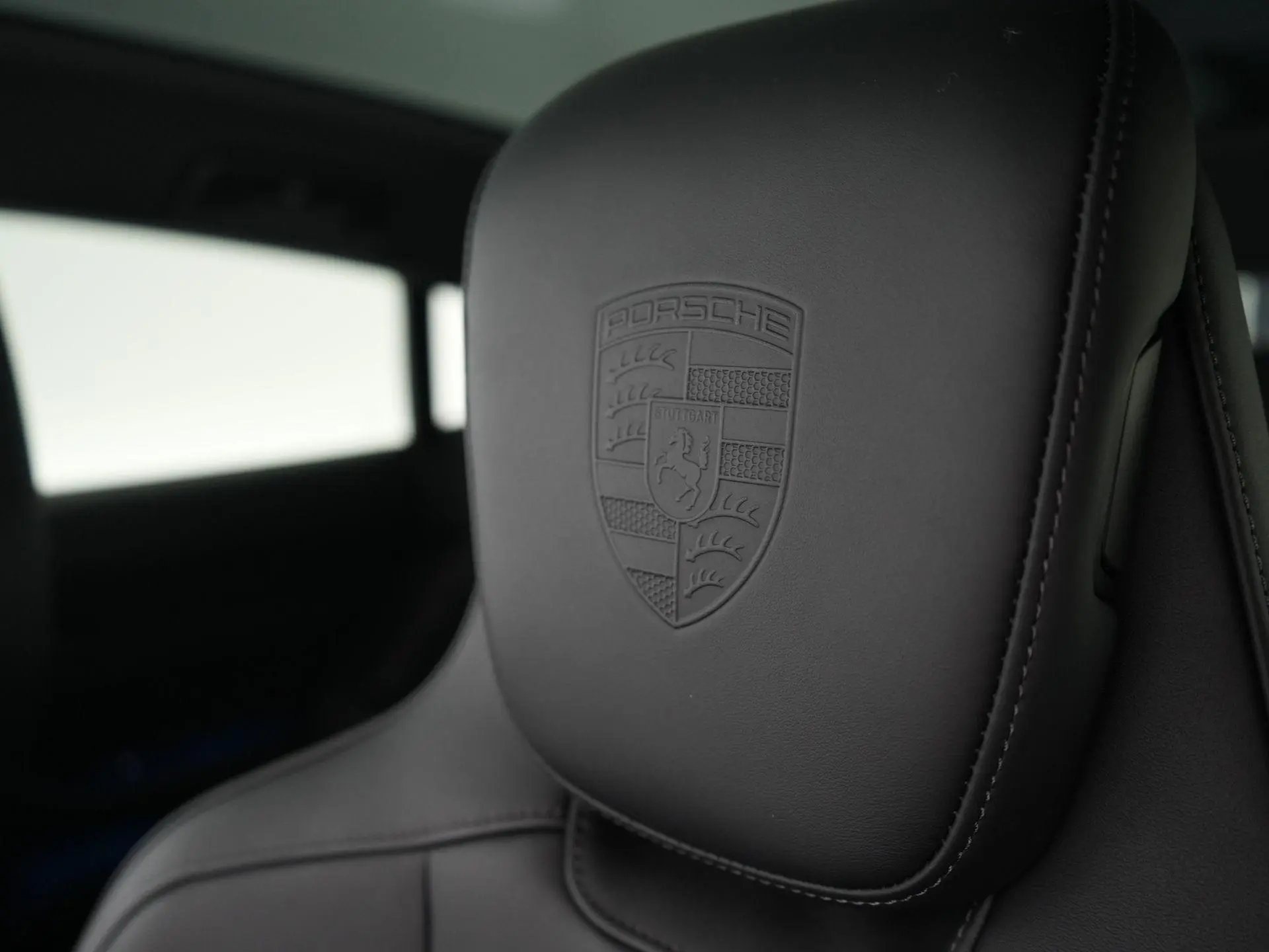 Taycan Sport Turismo Black Edition 105 kWh
