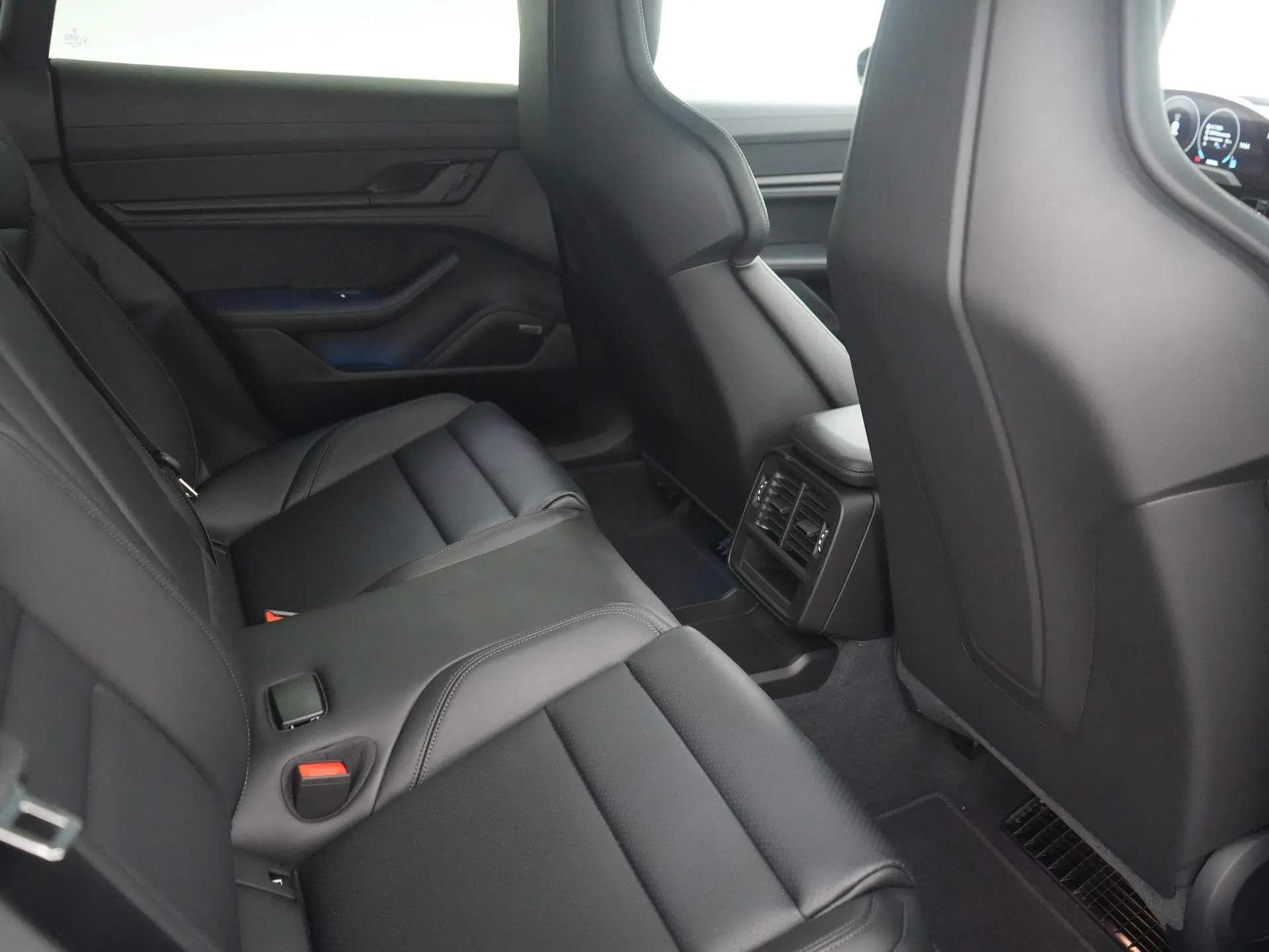 Taycan Sport Turismo Black Edition 105 kWh