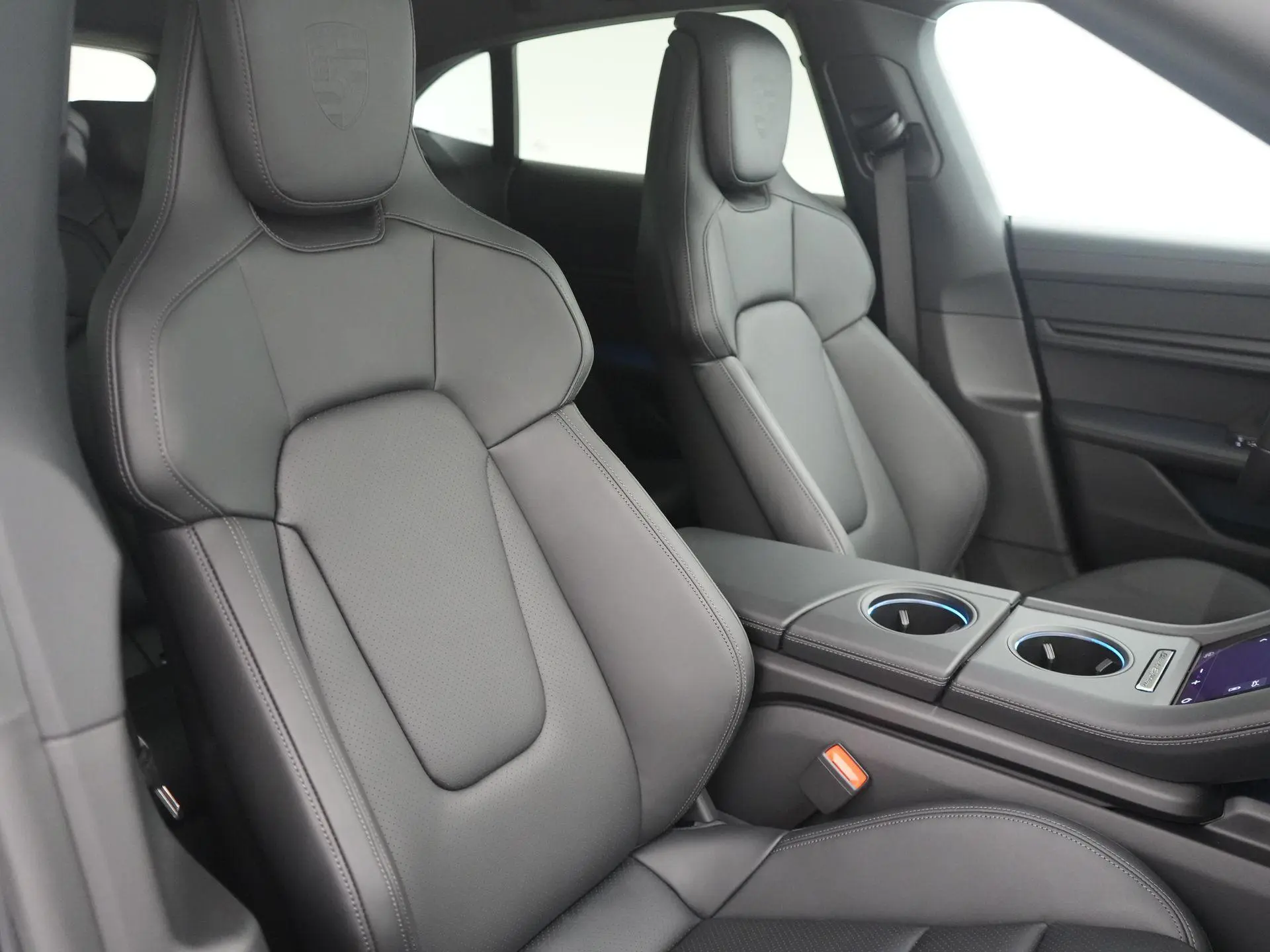 Taycan Sport Turismo Black Edition 105 kWh
