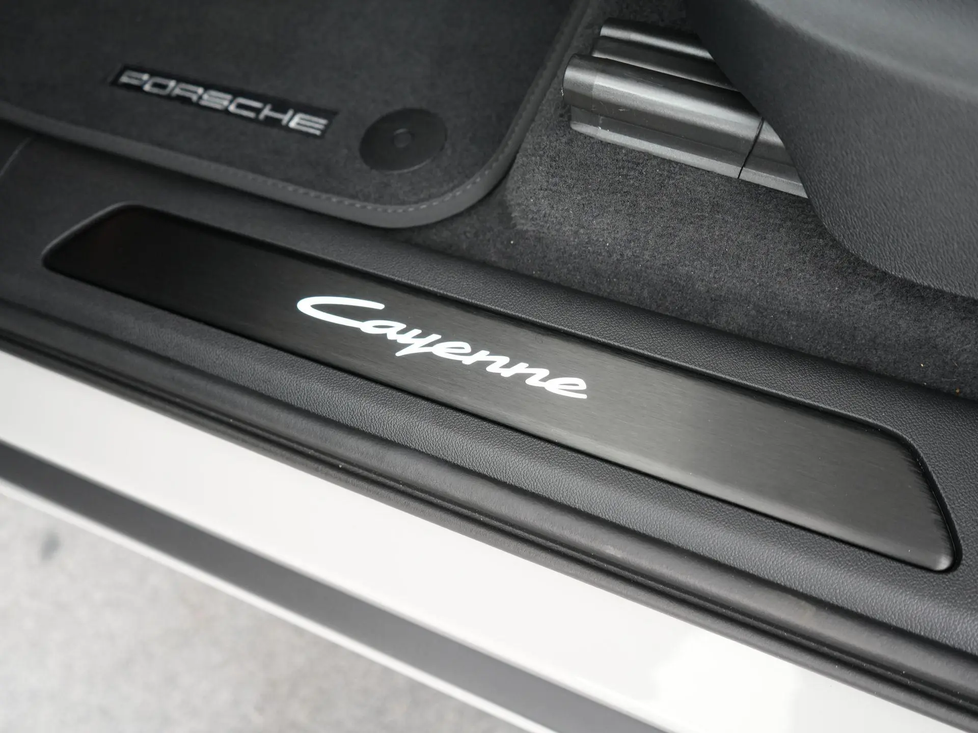 Cayenne 3.0 E-Hybrid Black Edition