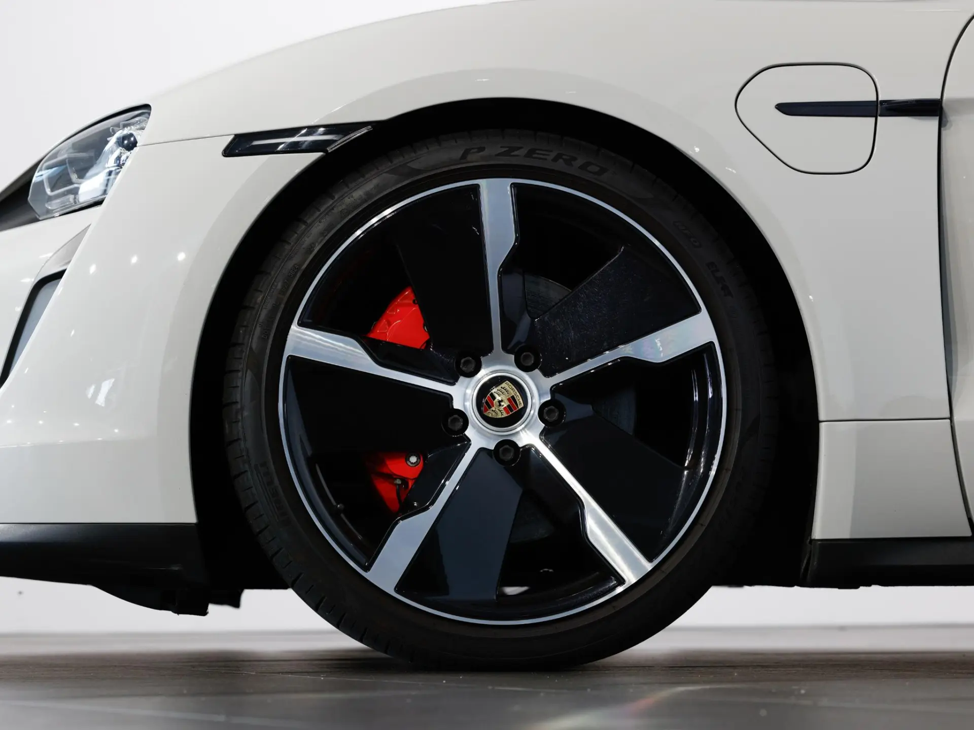 Taycan 4S
