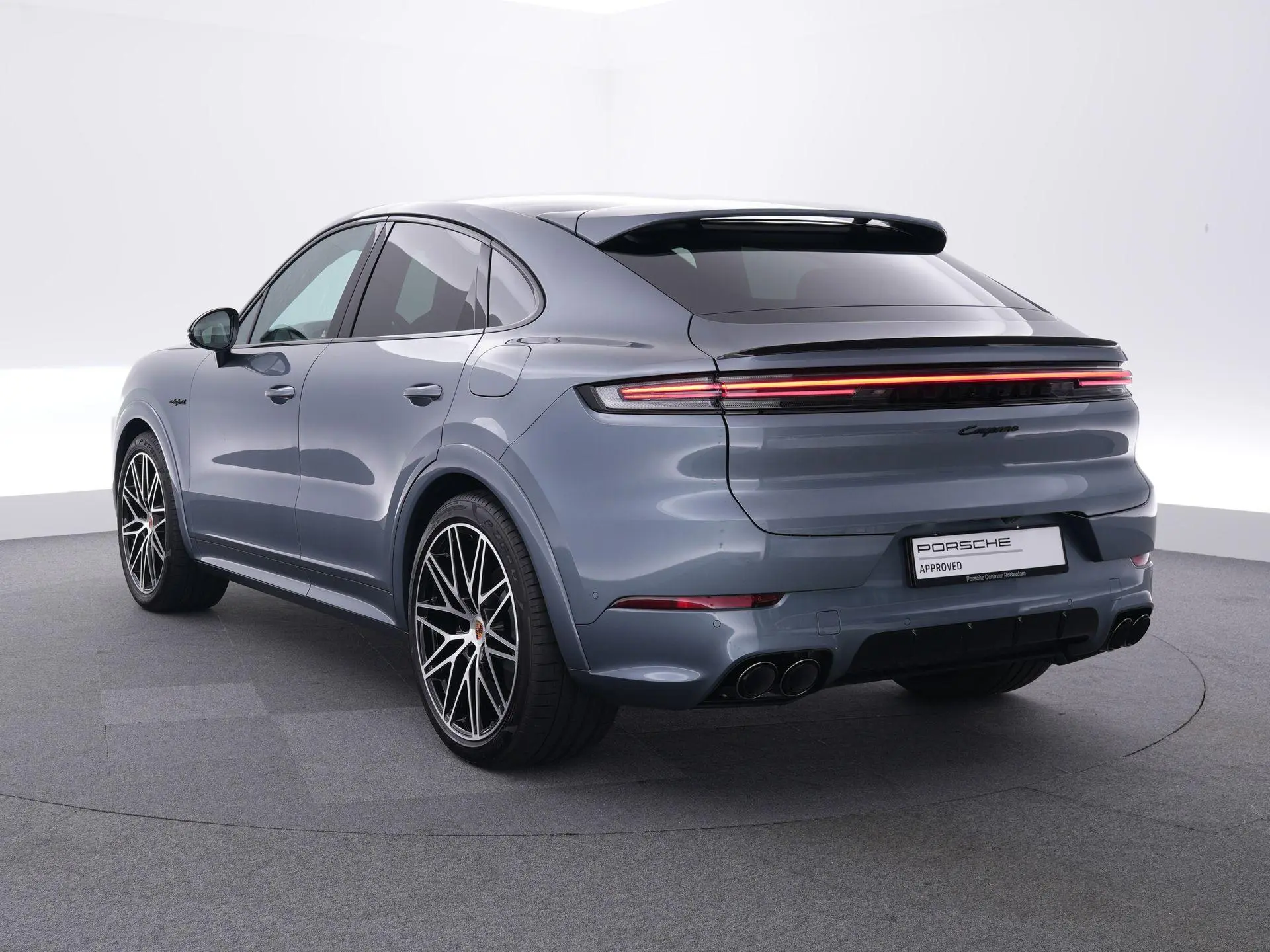 Cayenne Coupé 3.0 E-Hybrid Black Edition