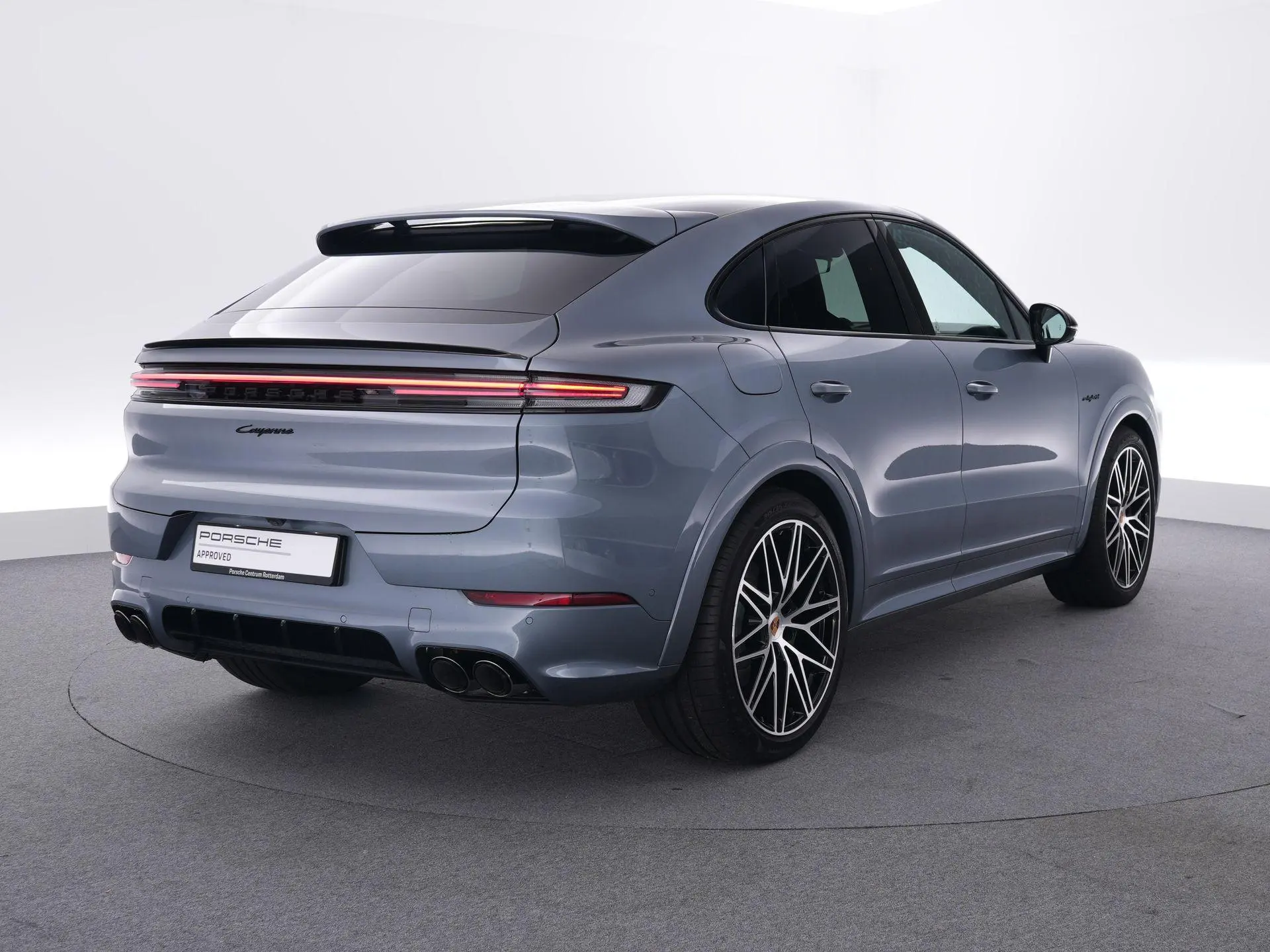 Cayenne Coupé 3.0 E-Hybrid Black Edition