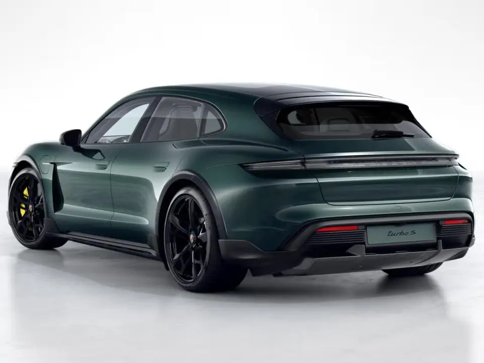 Porsche Taycan Turbo S Cross Turismo