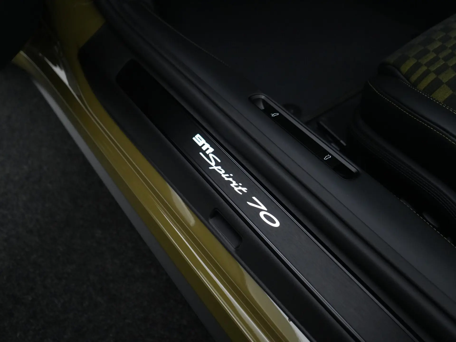 911 Spirit 70