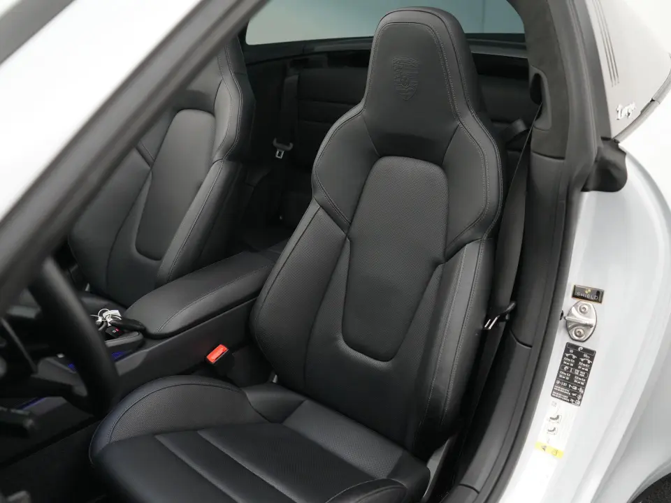 911 Targa 4