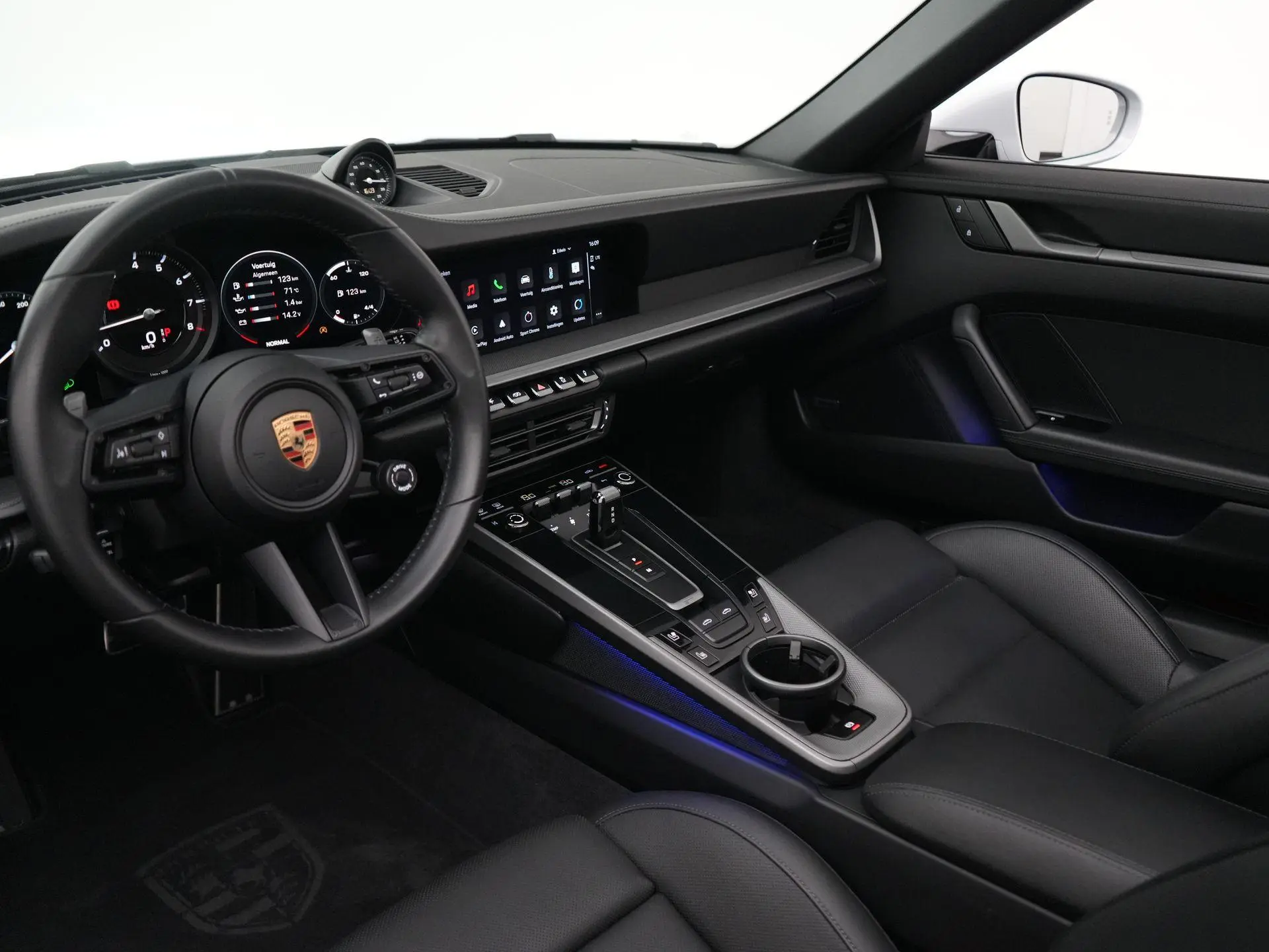 911 Targa 4