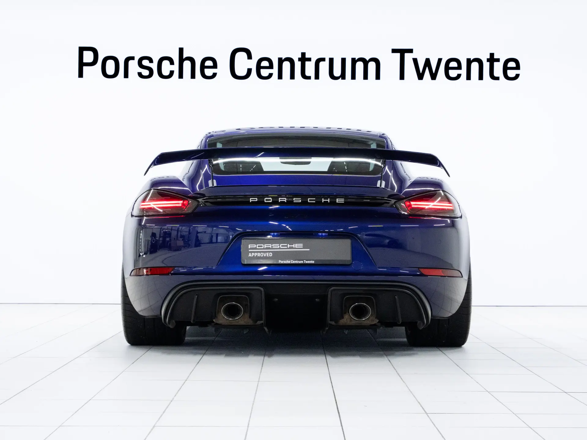 718 Cayman GT4