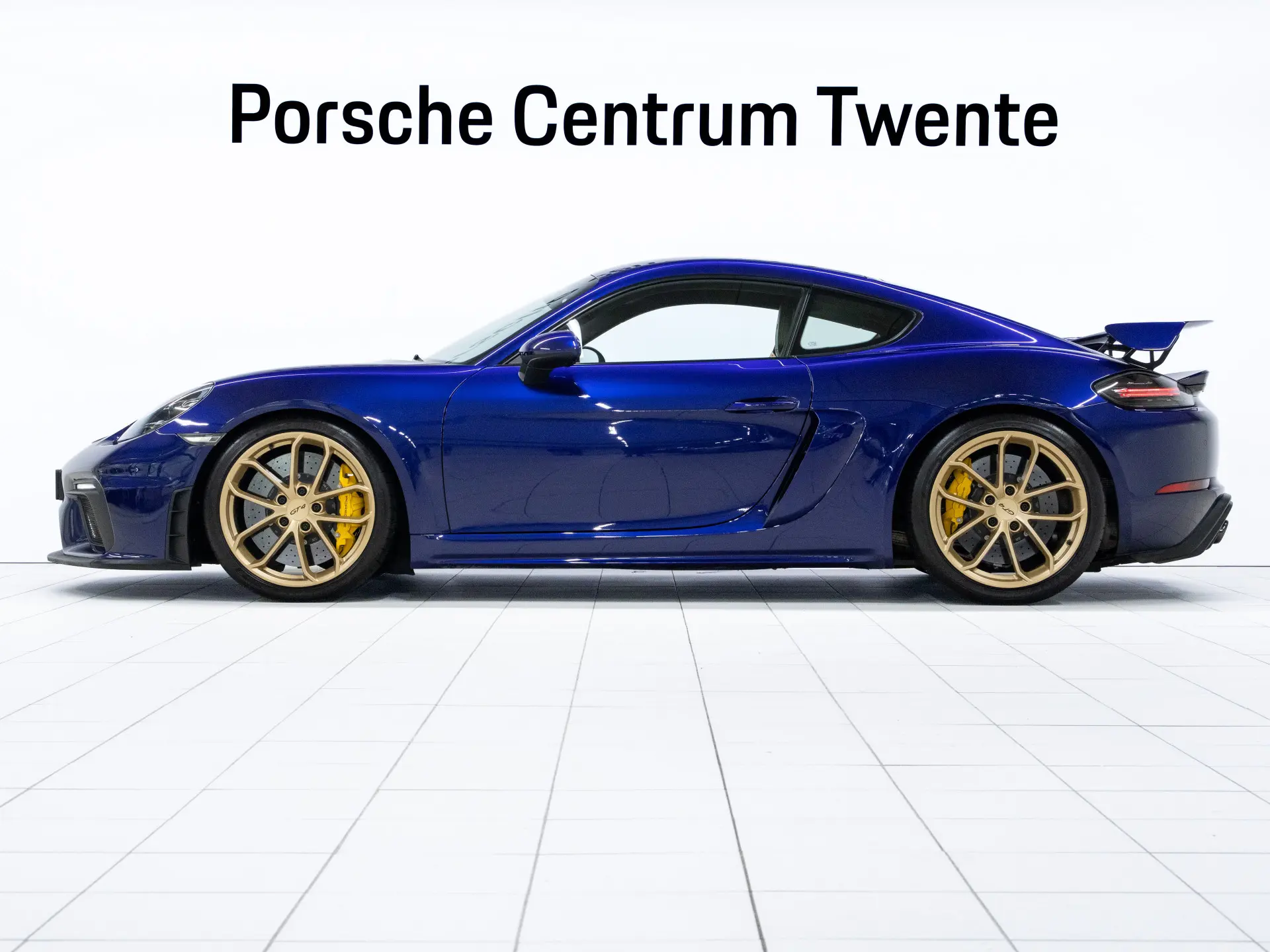 718 Cayman GT4