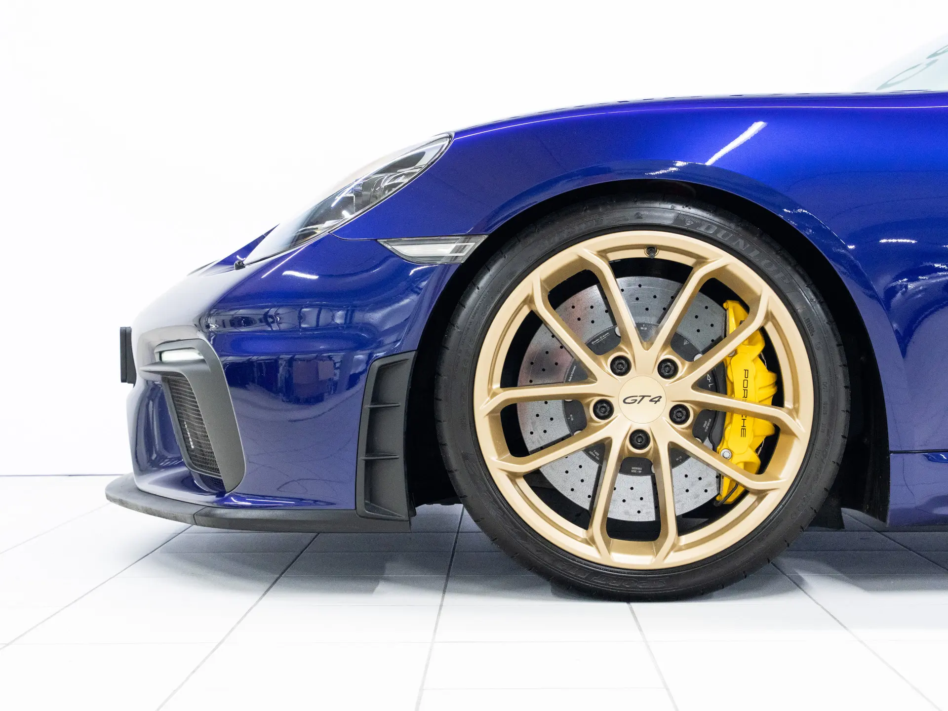 718 Cayman GT4