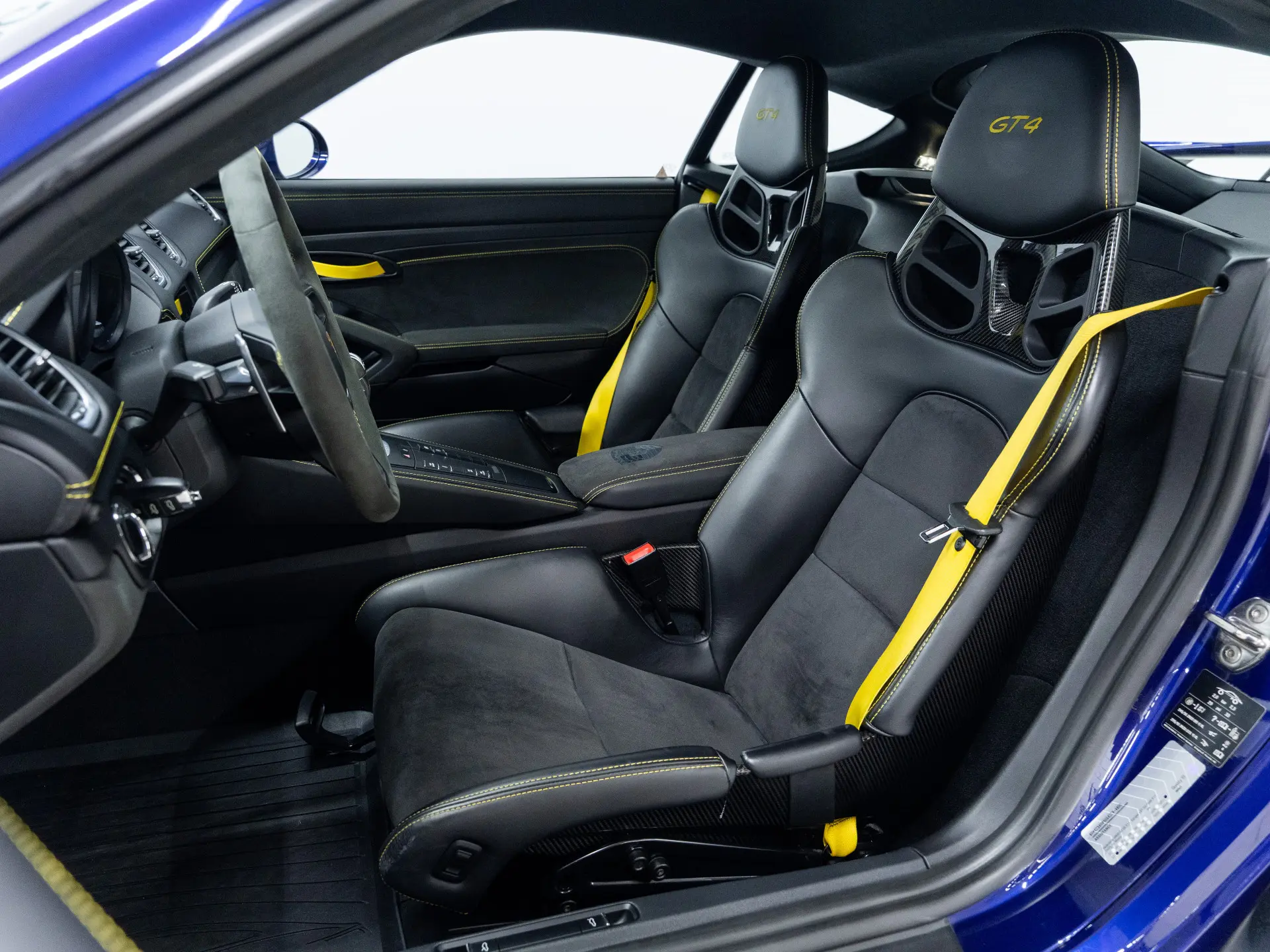 718 Cayman GT4