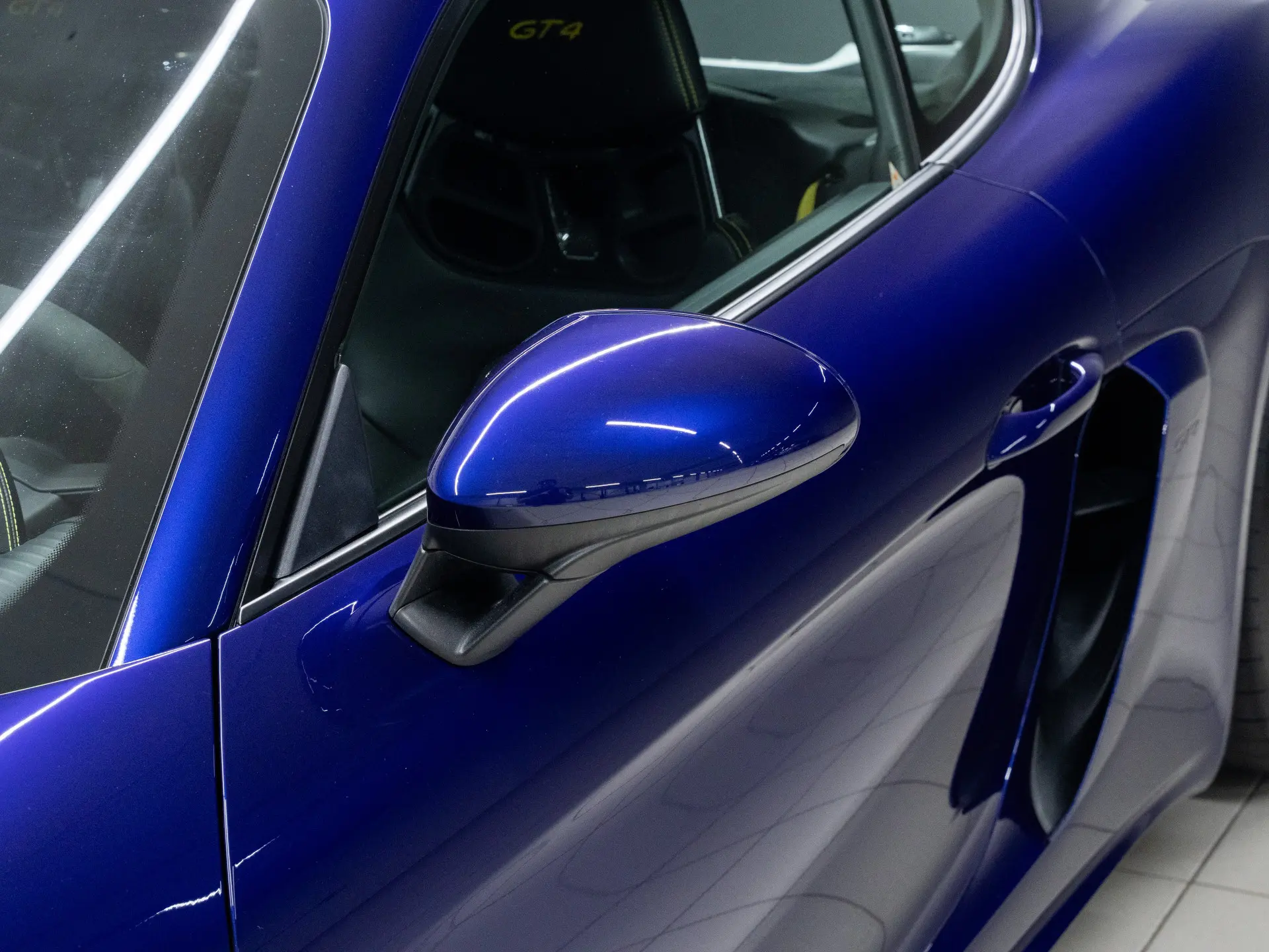 718 Cayman GT4