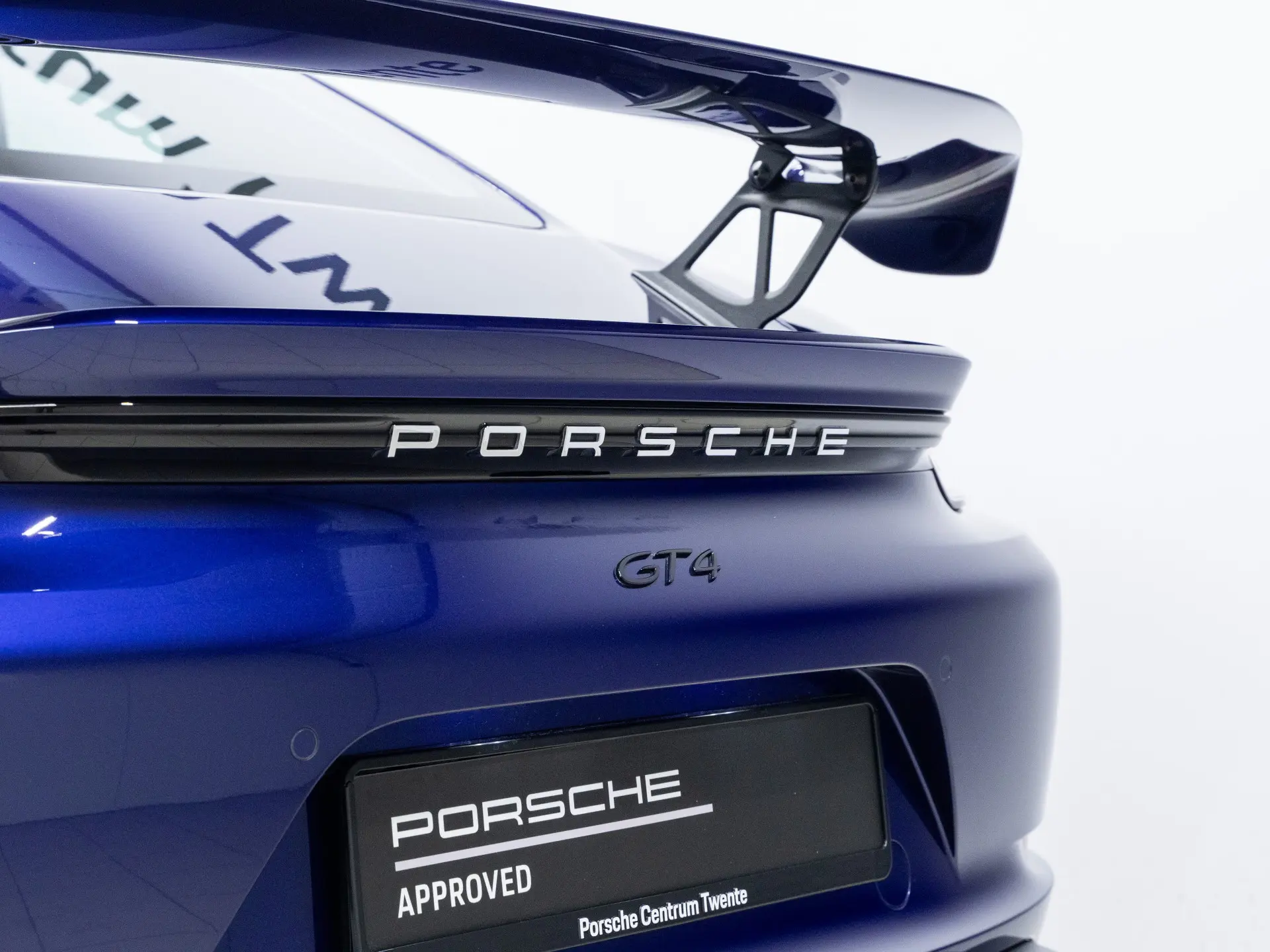 718 Cayman GT4
